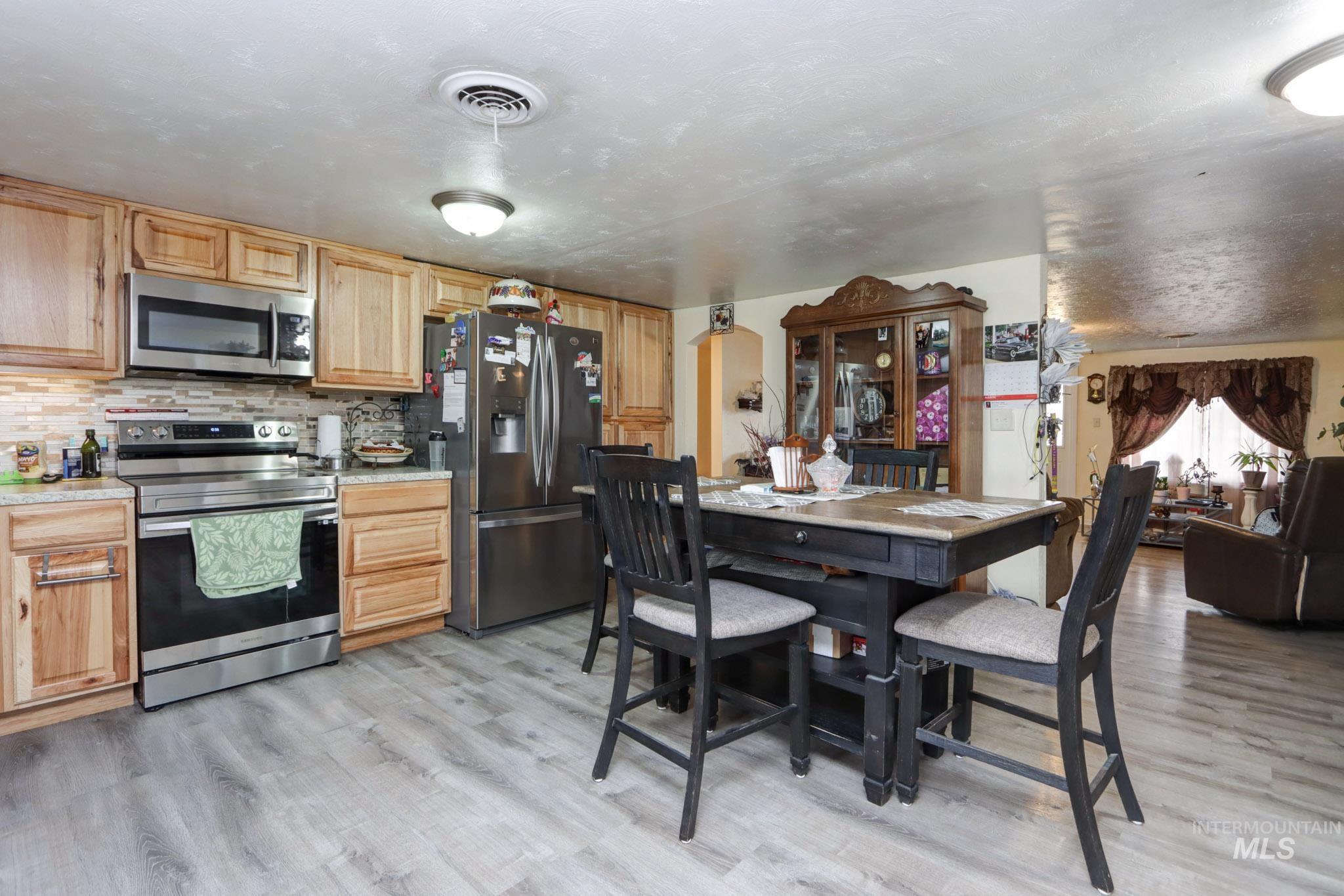801 Thrifty Way Property Photo 10