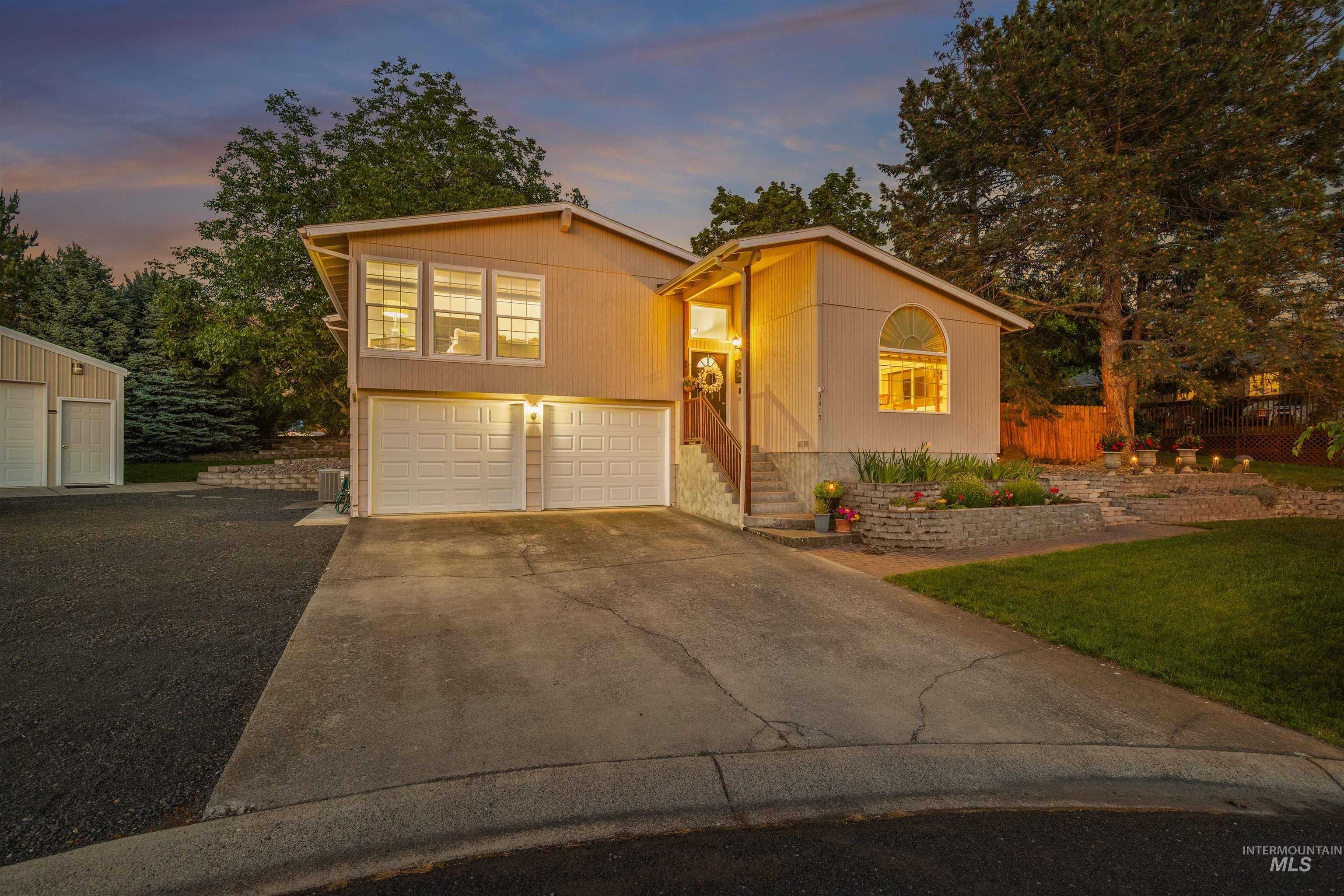 3415 Selway Dr Property Photo 3