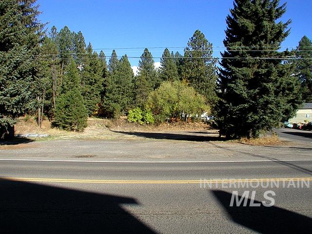 301 N 3rd Street Property Photo 2
