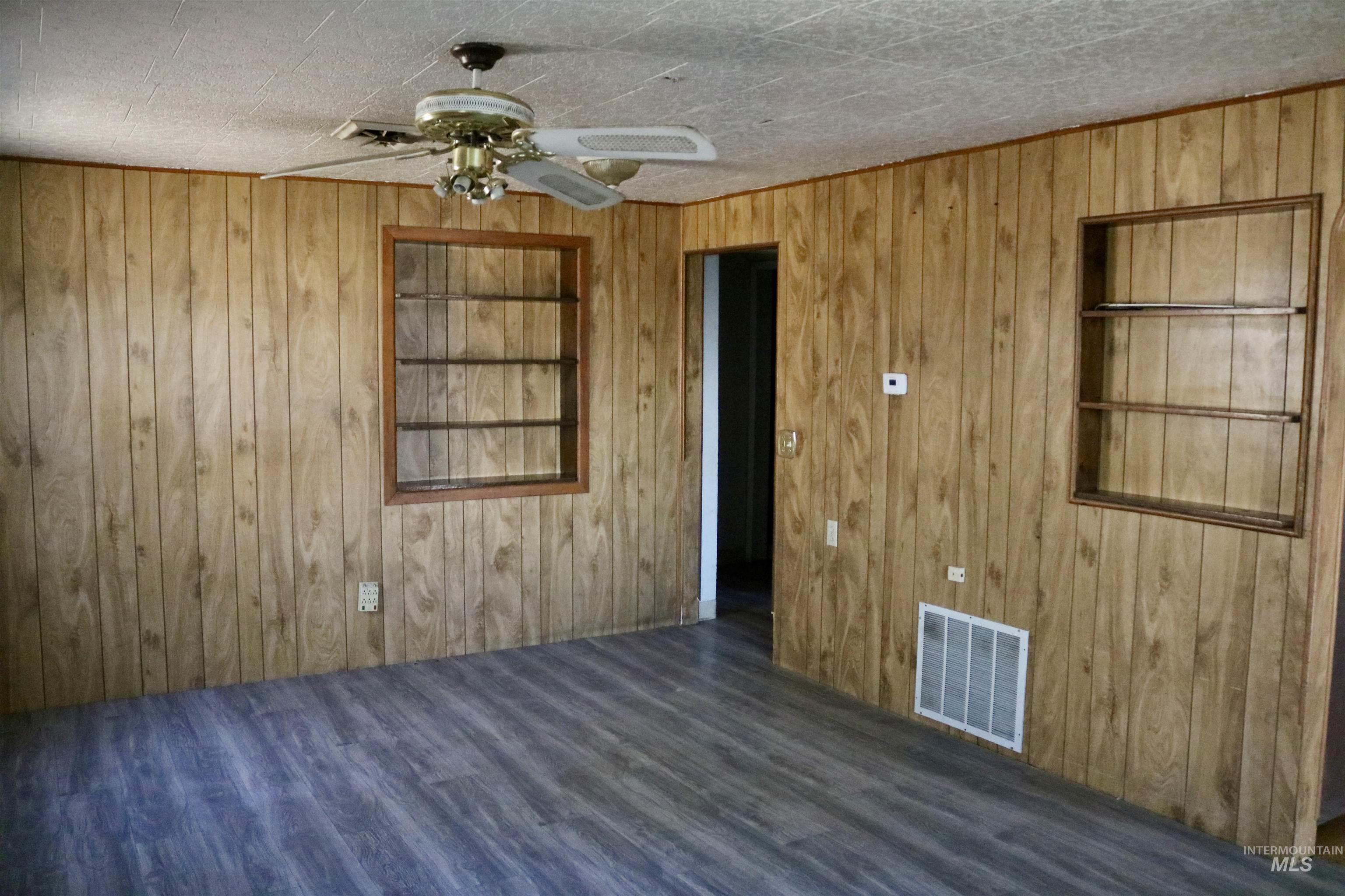 123 Ithaca Property Photo 9