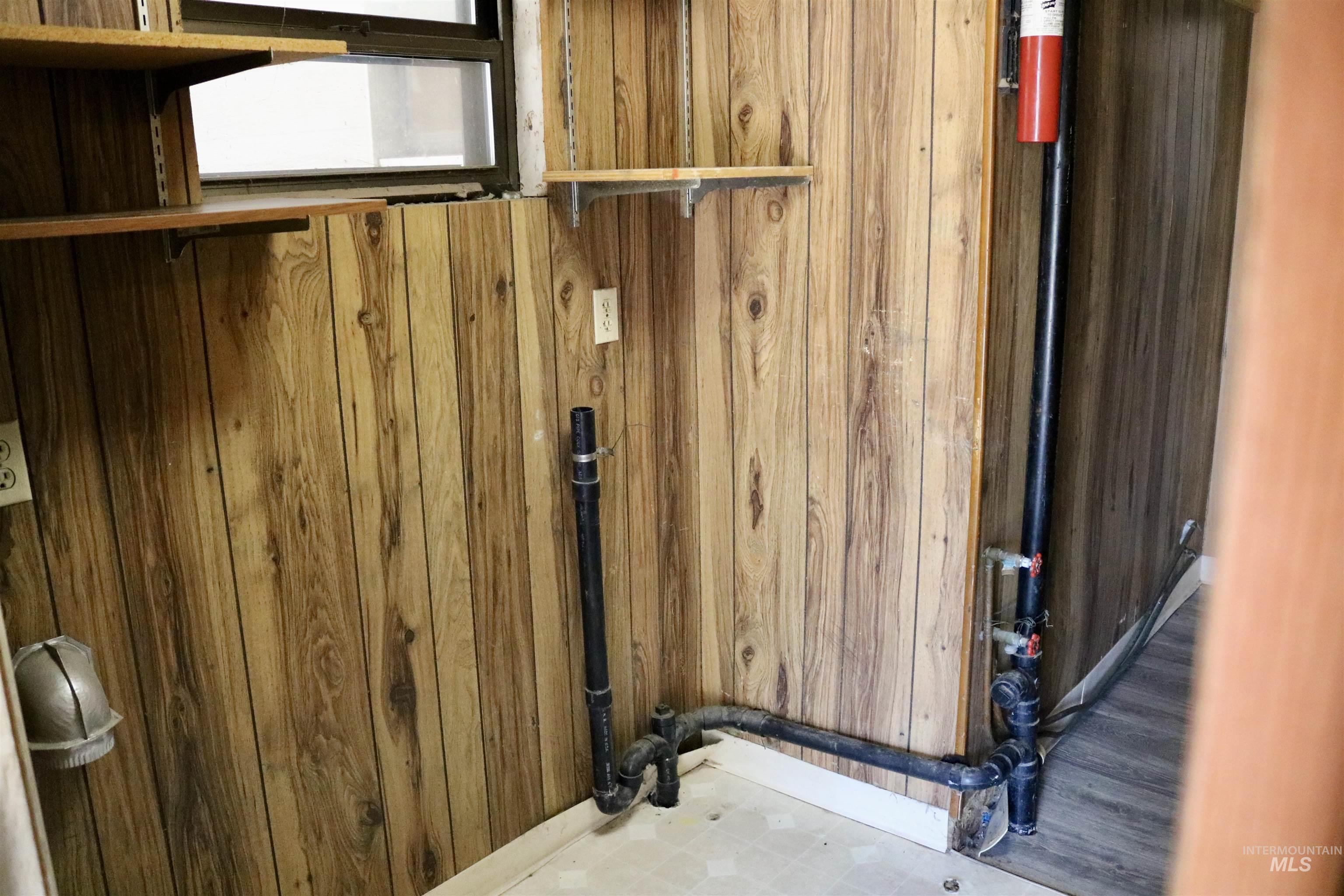 123 Ithaca Property Photo 15