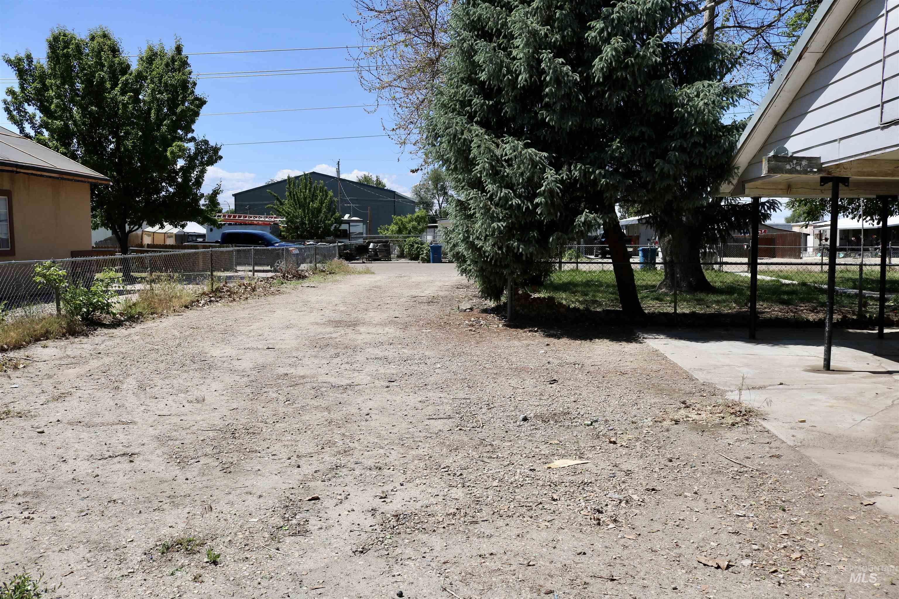123 Ithaca Property Photo 23