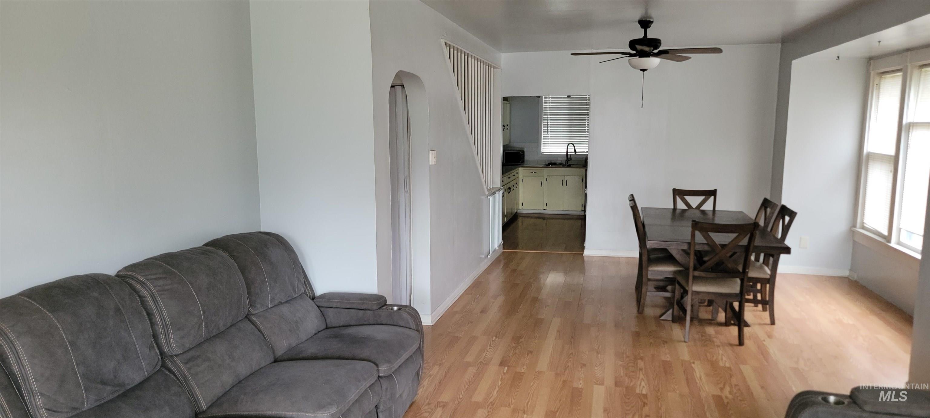 226 13th St Property Photo 2