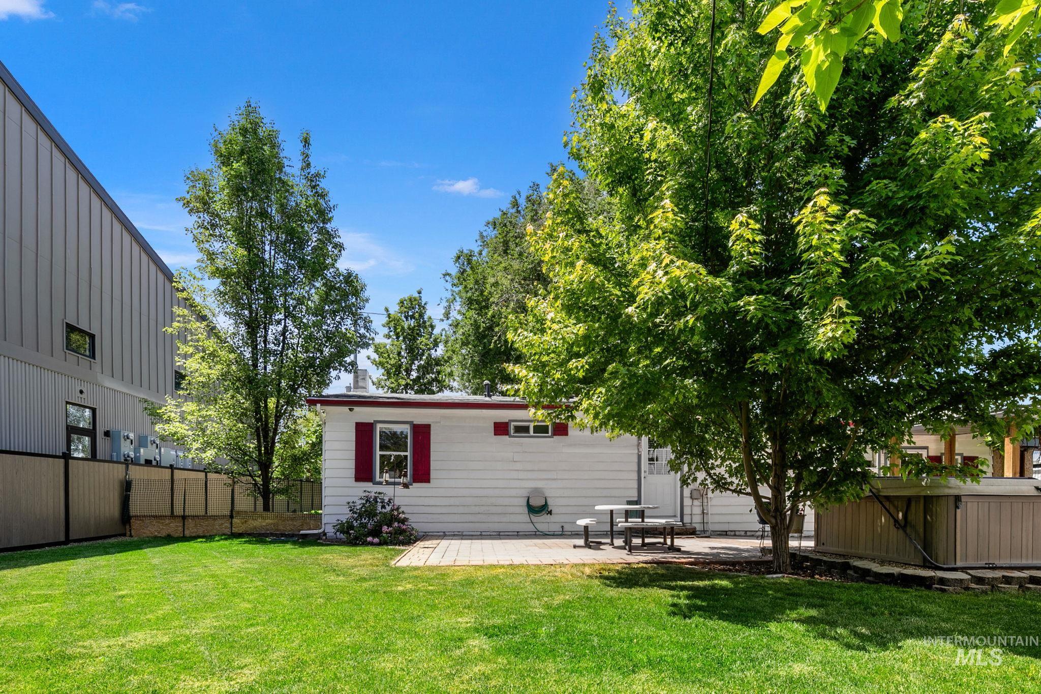 2152 E State Street Property Photo 44