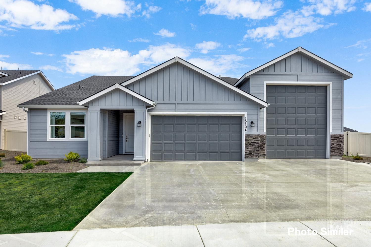15072 Irisation Ave Property Photo 1
