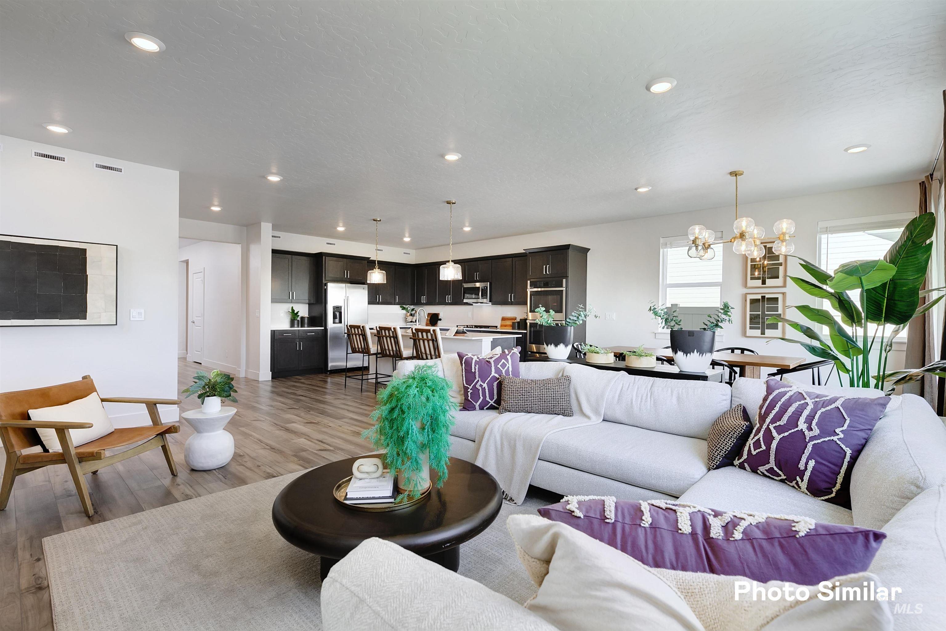 15072 Irisation Ave Property Photo 7