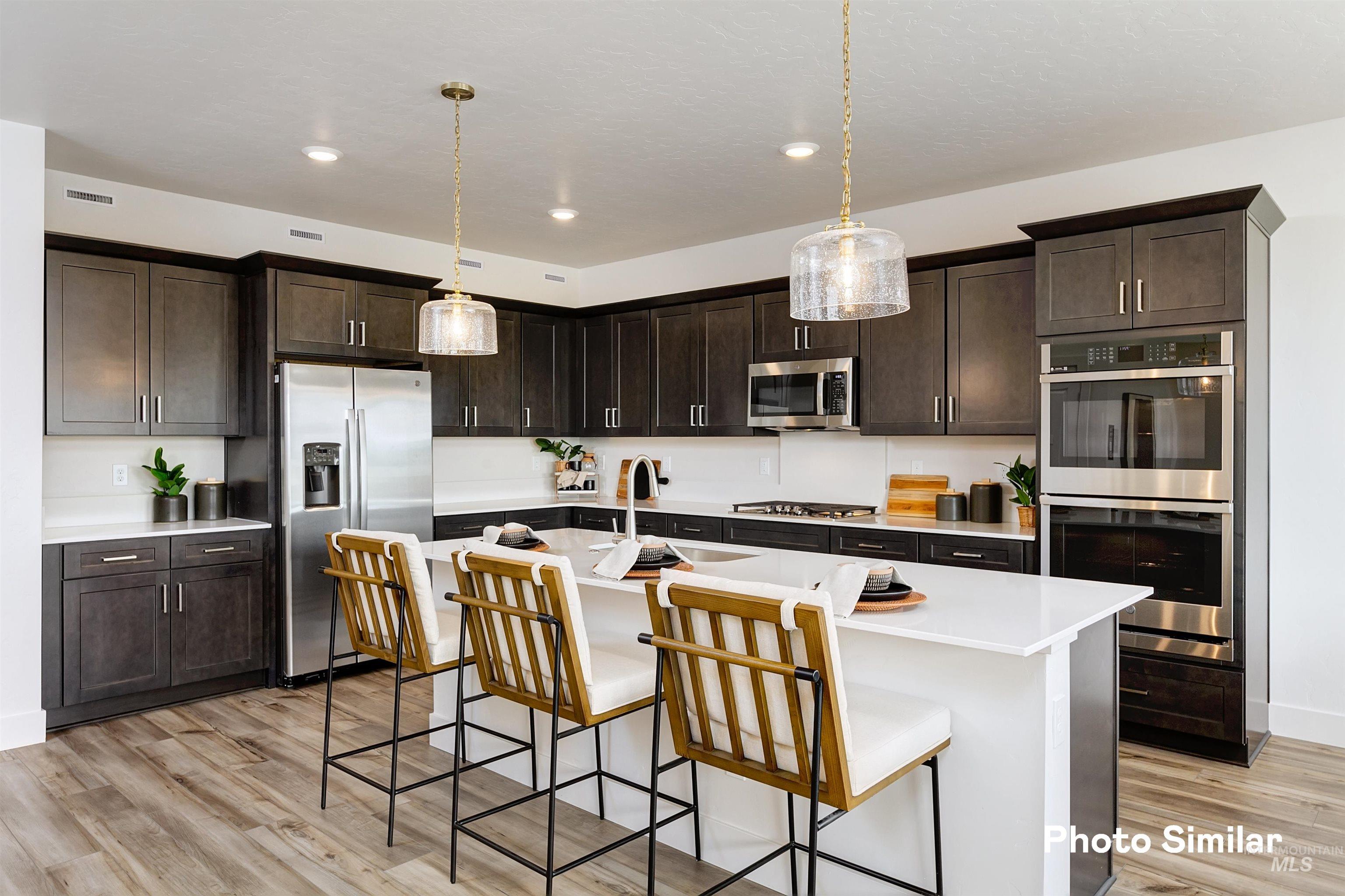 15072 Irisation Ave Property Photo 12