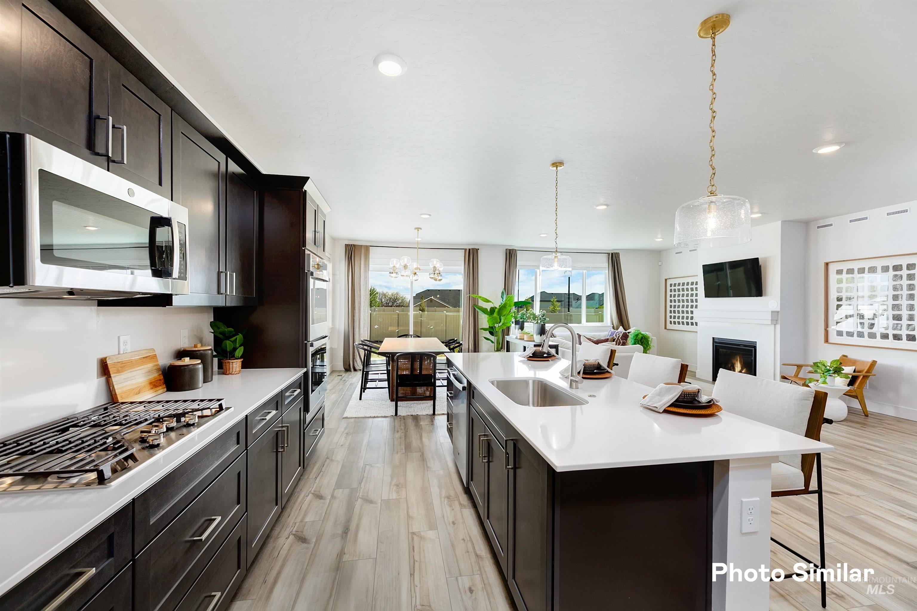 15072 Irisation Ave Property Photo 14