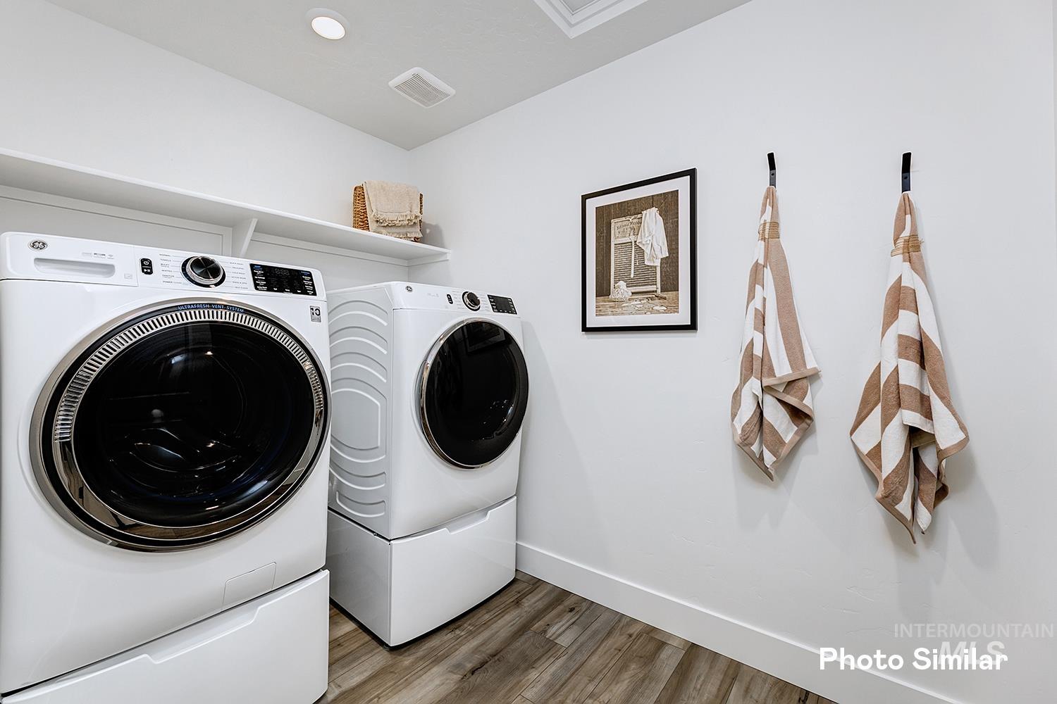 5132 N Bartok Ave Property Photo 36