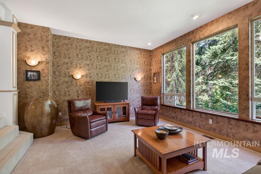 1761 Little Bear Ridge Property Photo 4
