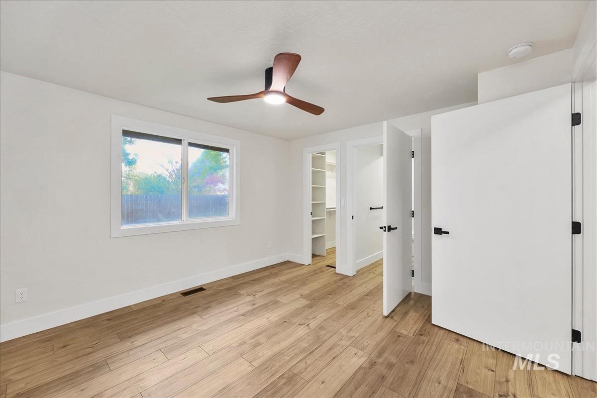 7845 W Gillis St Property Photo 14