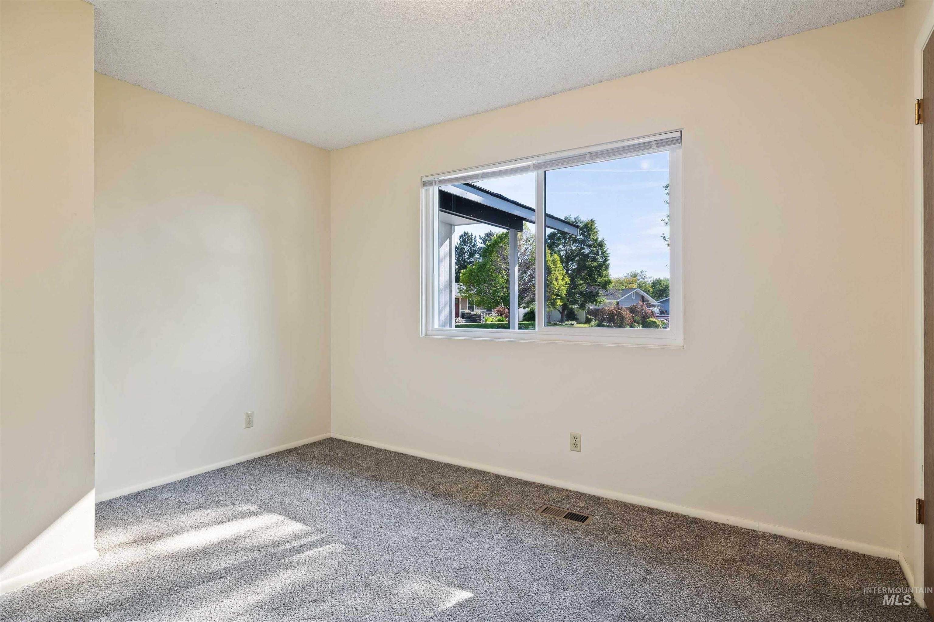 551 Park Meadows Circle Property Photo 16