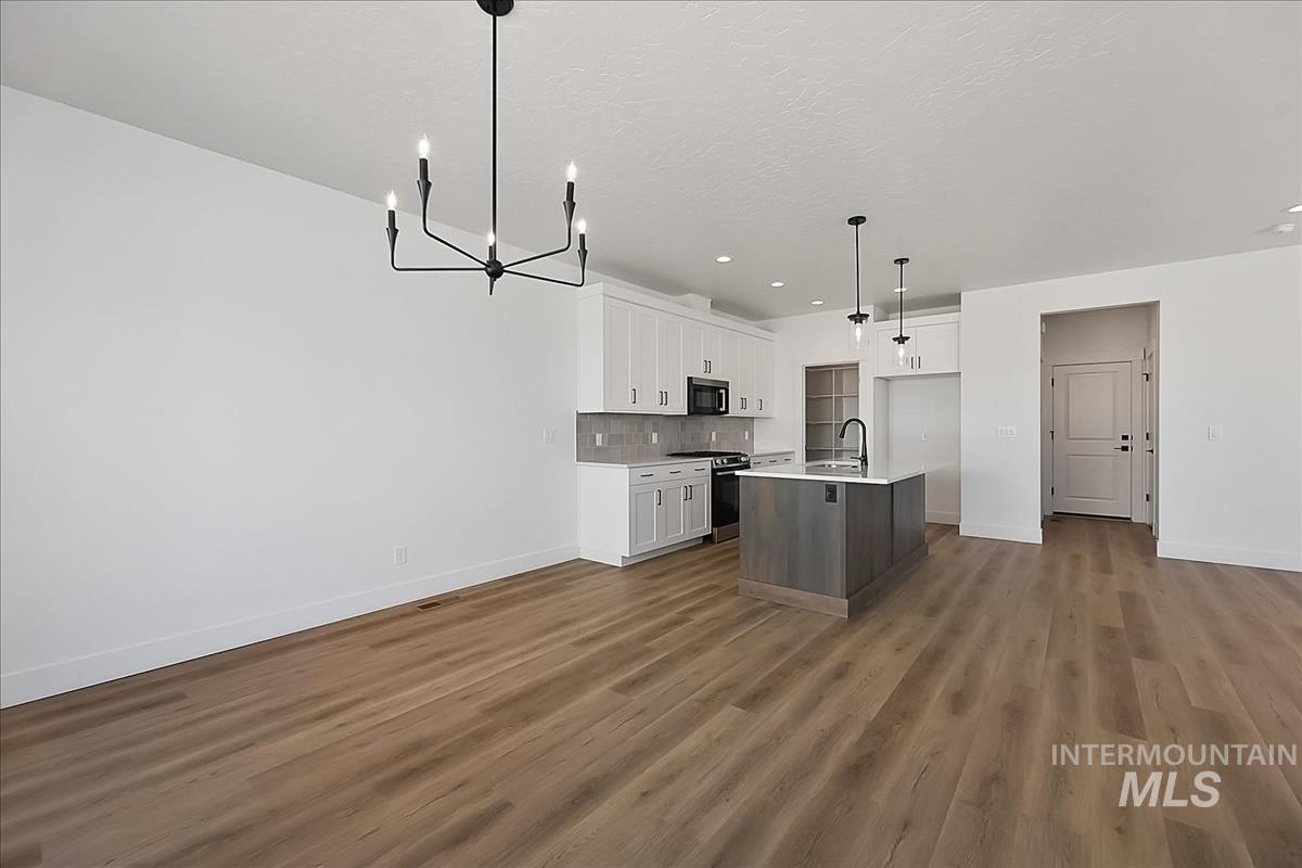 776 S Calhoun Ln. Property Photo 13