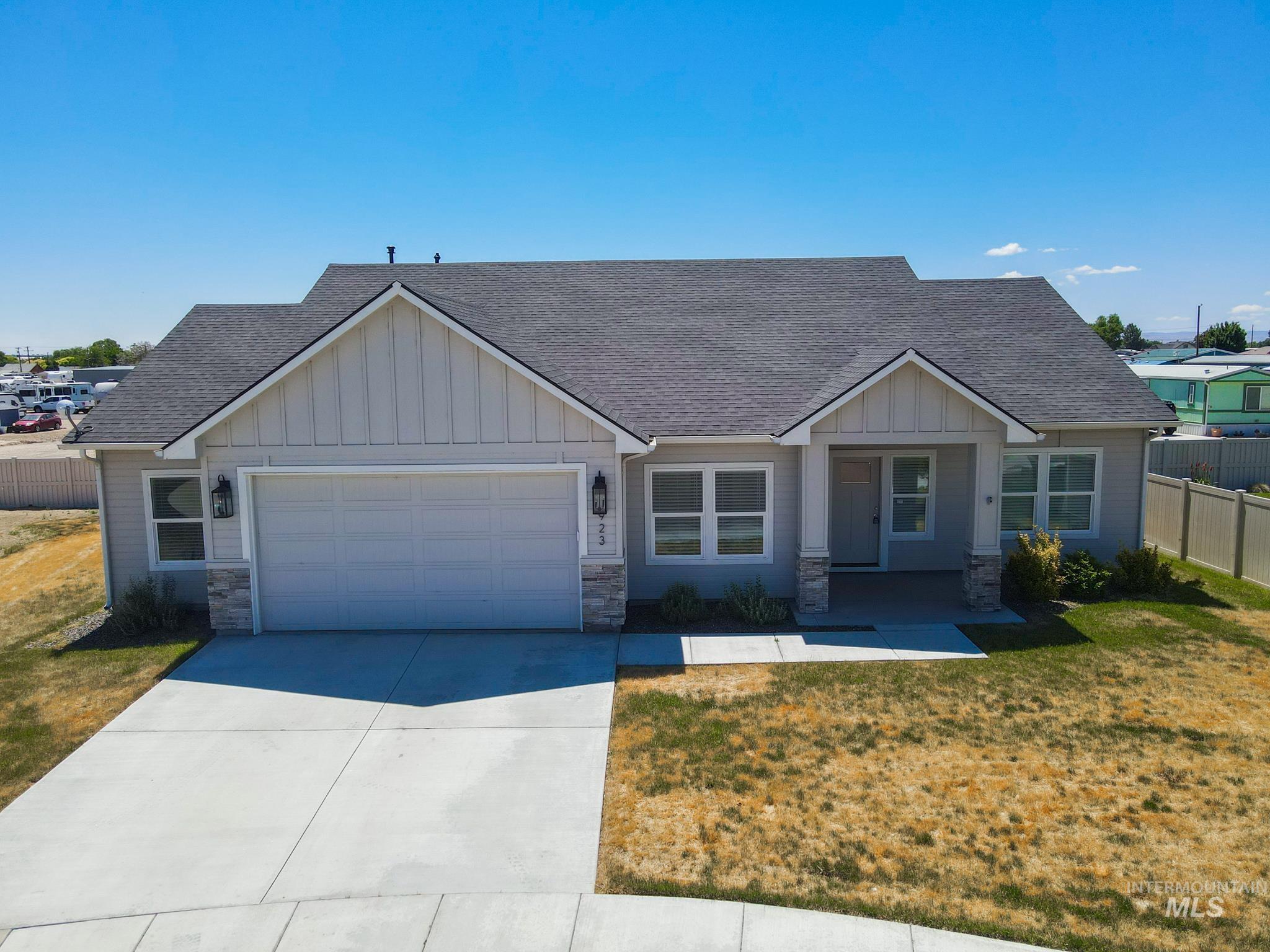 923 Redwood Ct. Property Photo 4