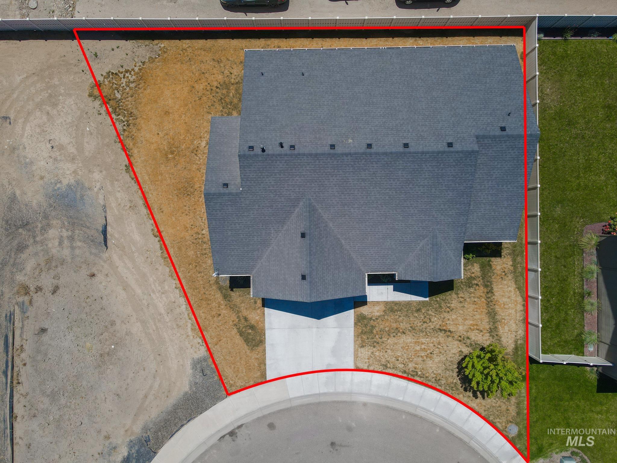 923 Redwood Ct. Property Photo 5