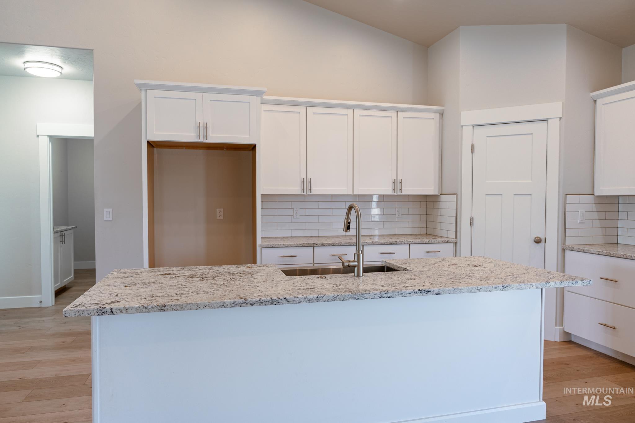 923 Redwood Ct. Property Photo 17