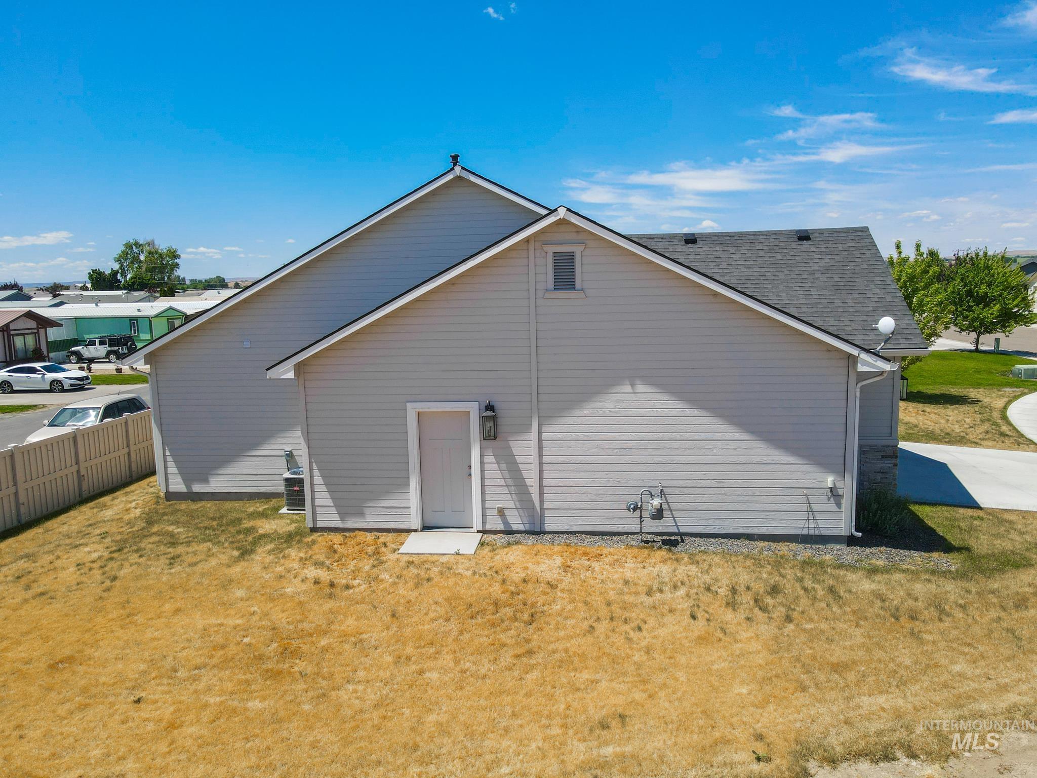 923 Redwood Ct. Property Photo 40
