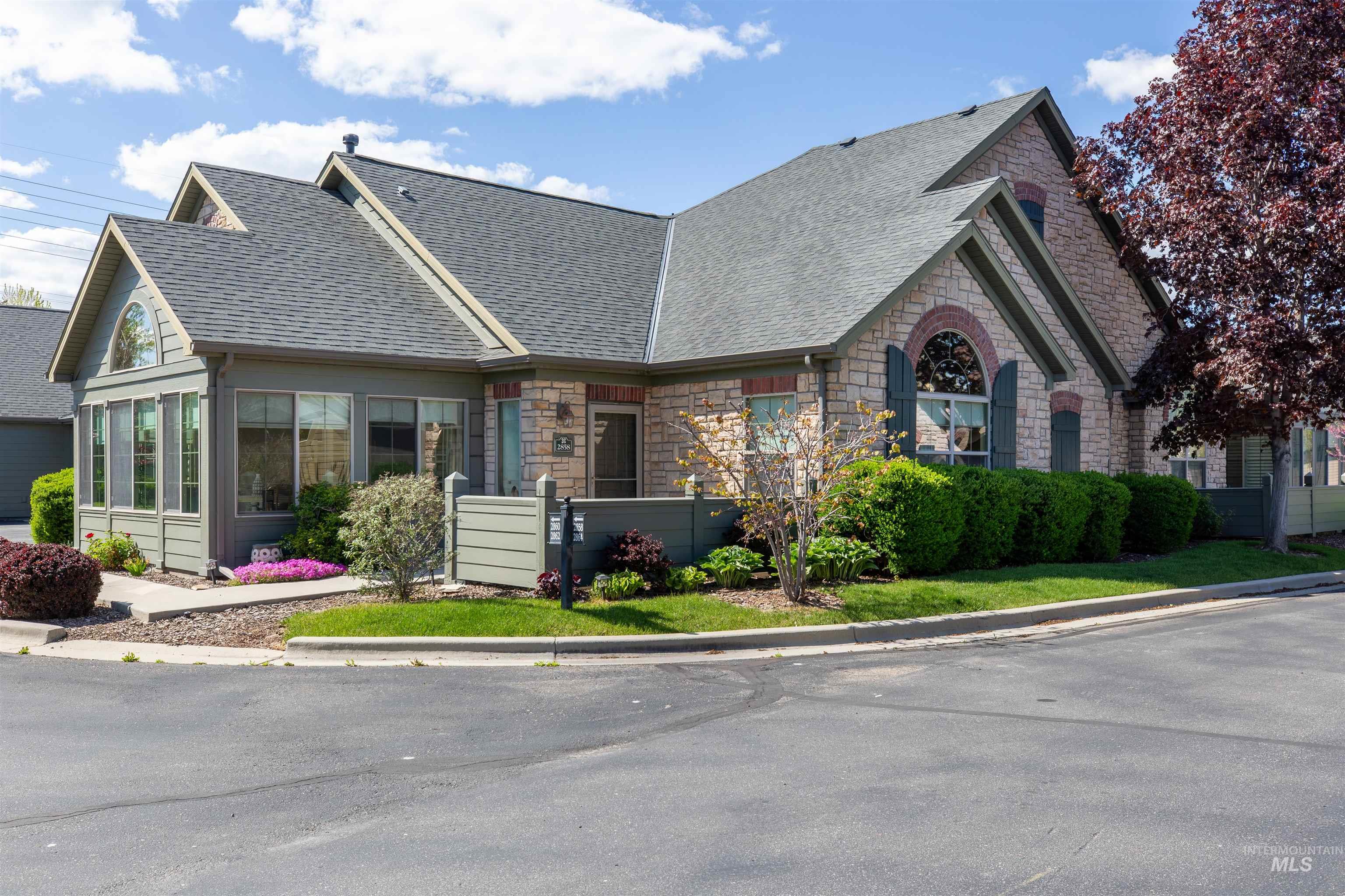 2858 N Cloverdale Rd