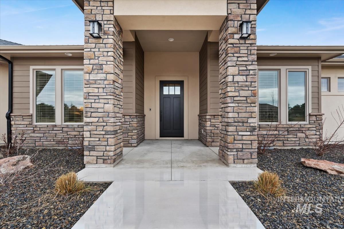 22334 Sirocco Court Property Photo 5