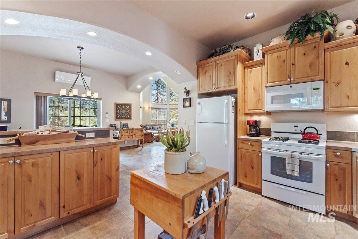 11 Forest Trail Property Photo 12
