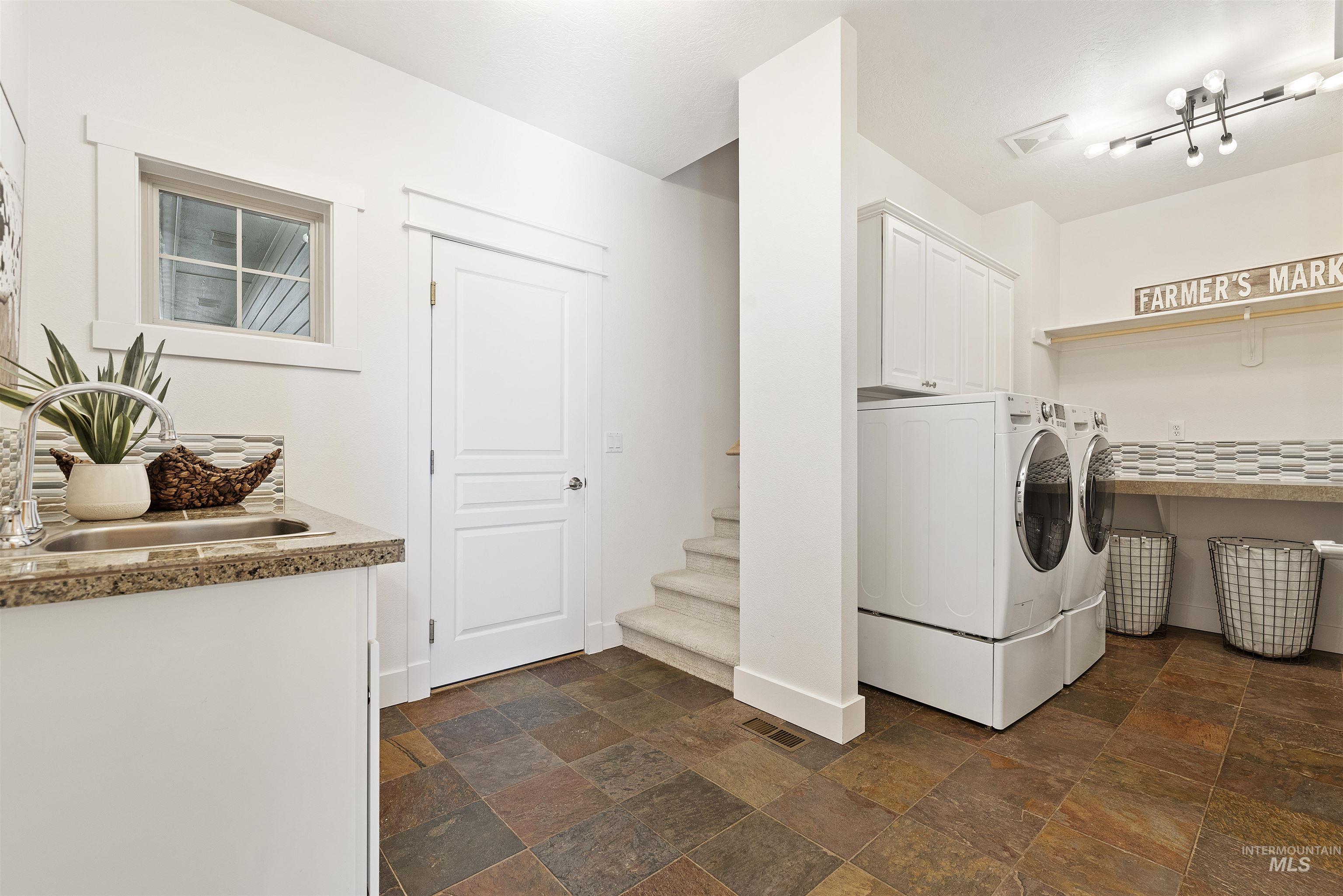 5446 N Highway 16 Property Photo 20