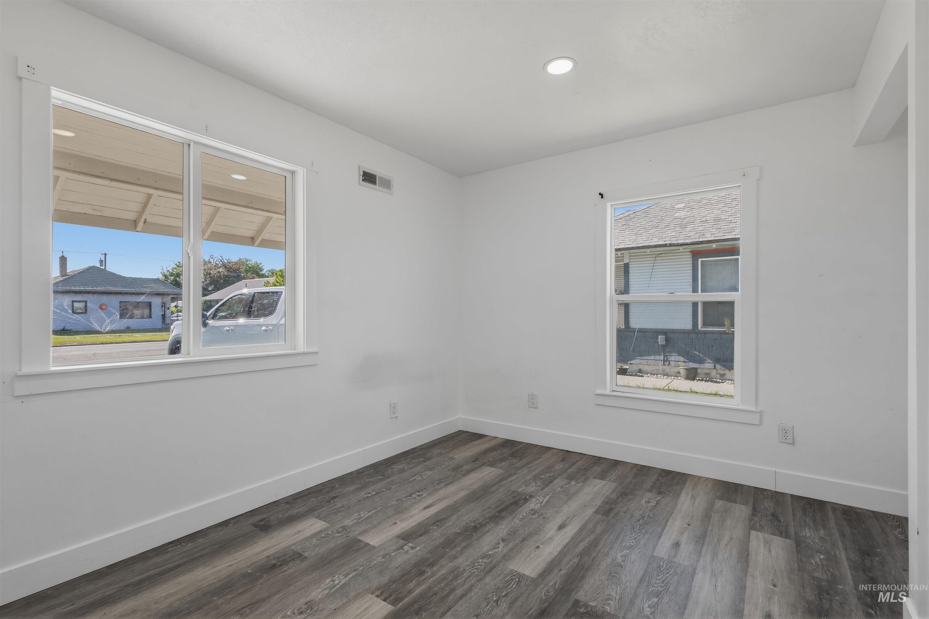 1610 Miller Ave Property Photo 19
