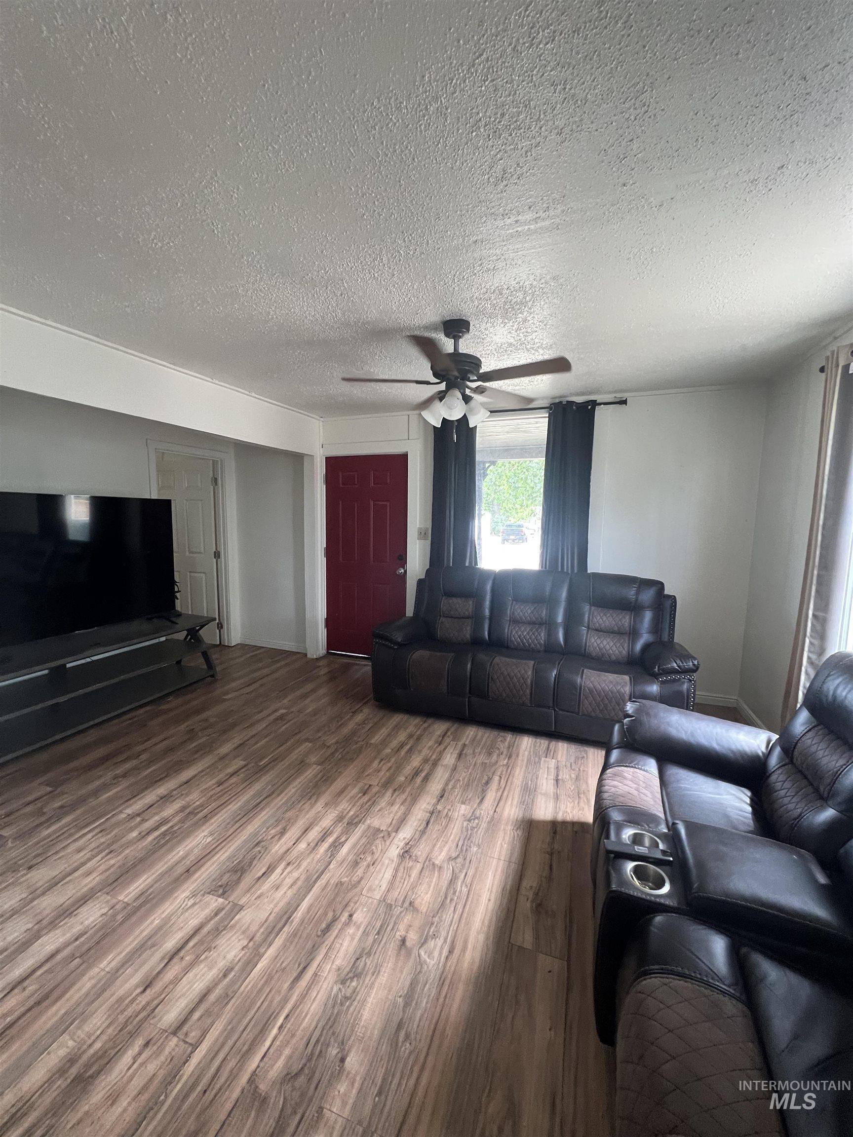861 8th Avenue North Property Photo 13