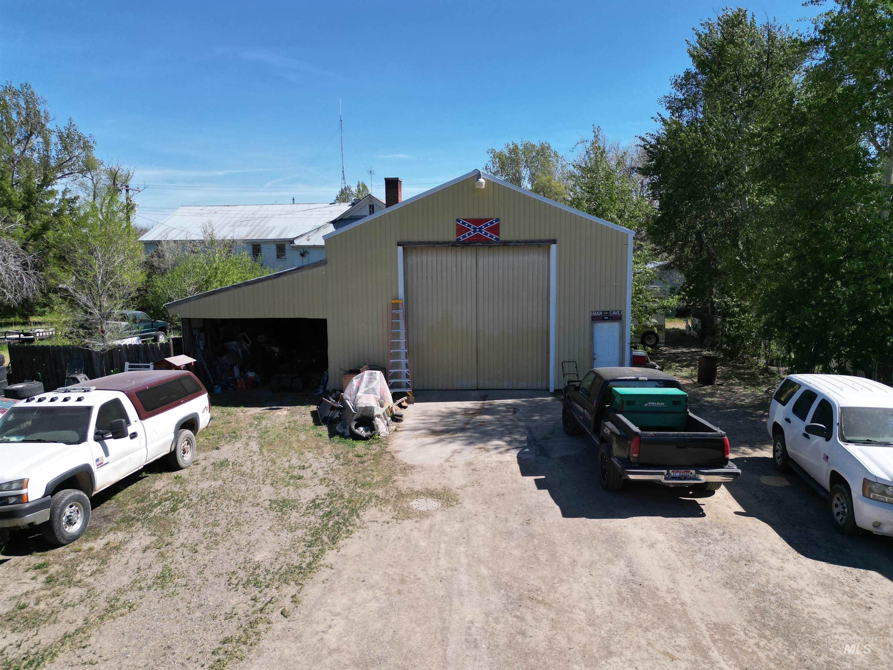 206 E Alturas Ave Property Photo 5