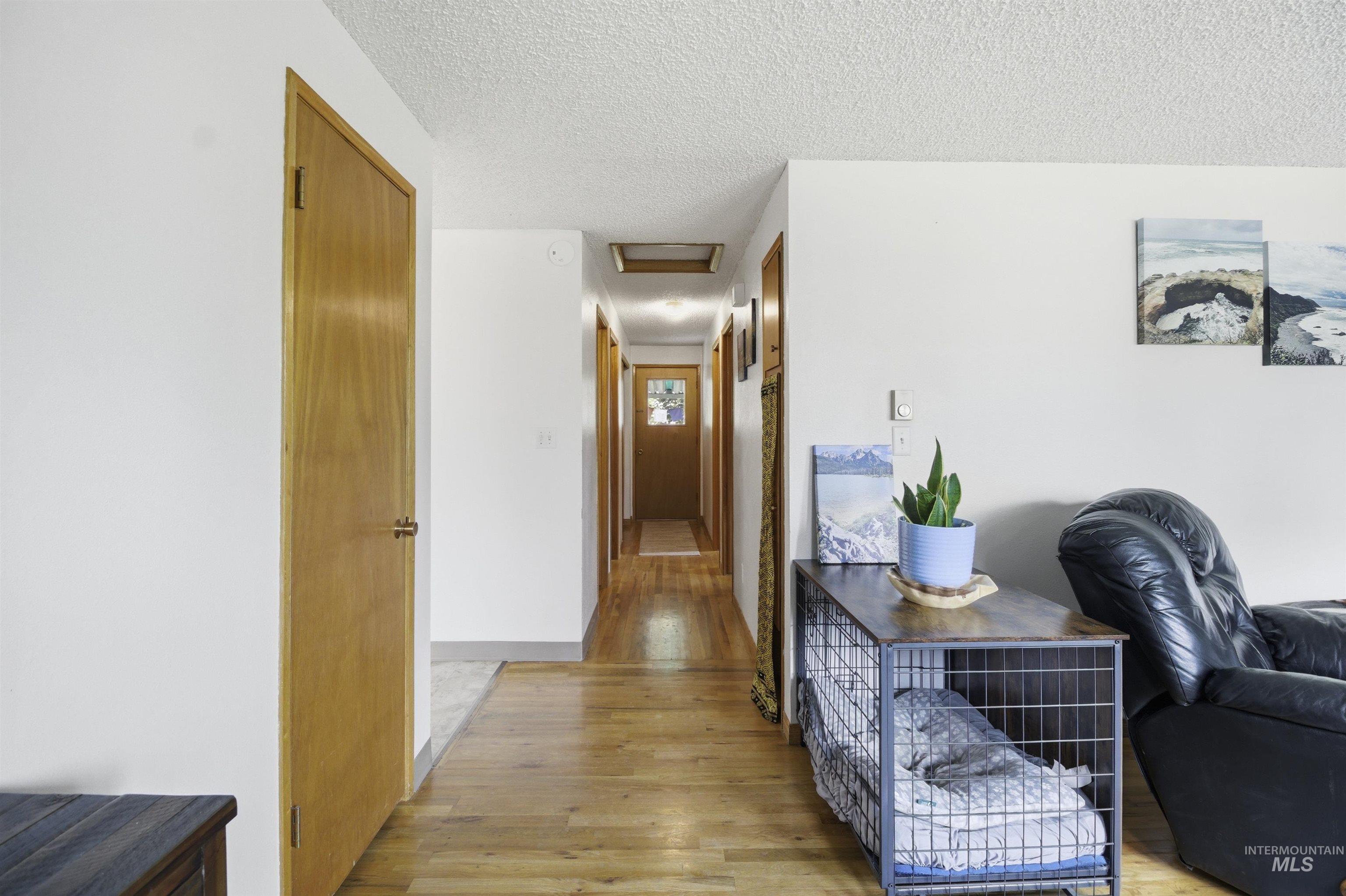 1651 Hillcrest Drive Property Photo 14