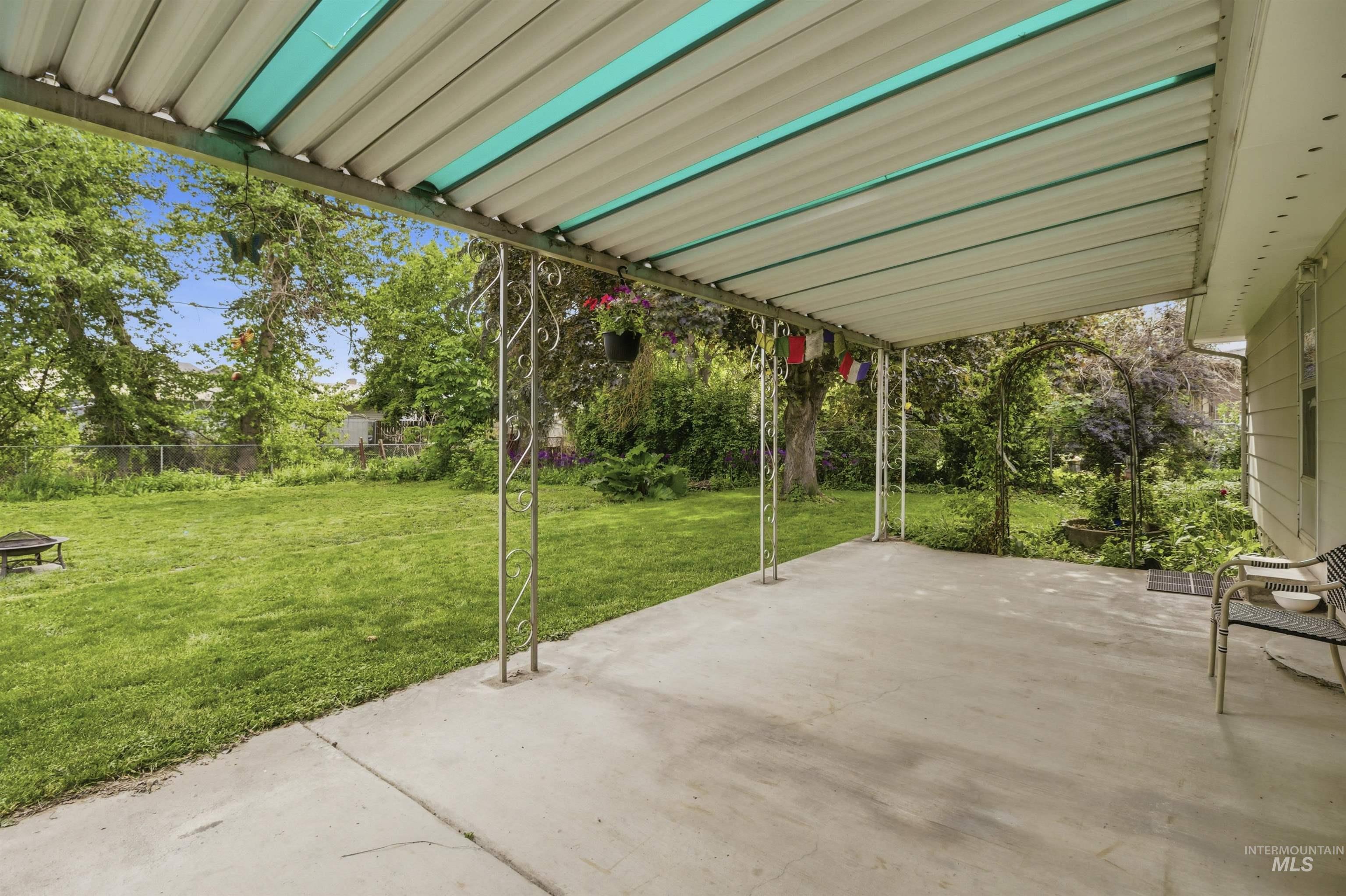 1651 Hillcrest Drive Property Photo 31