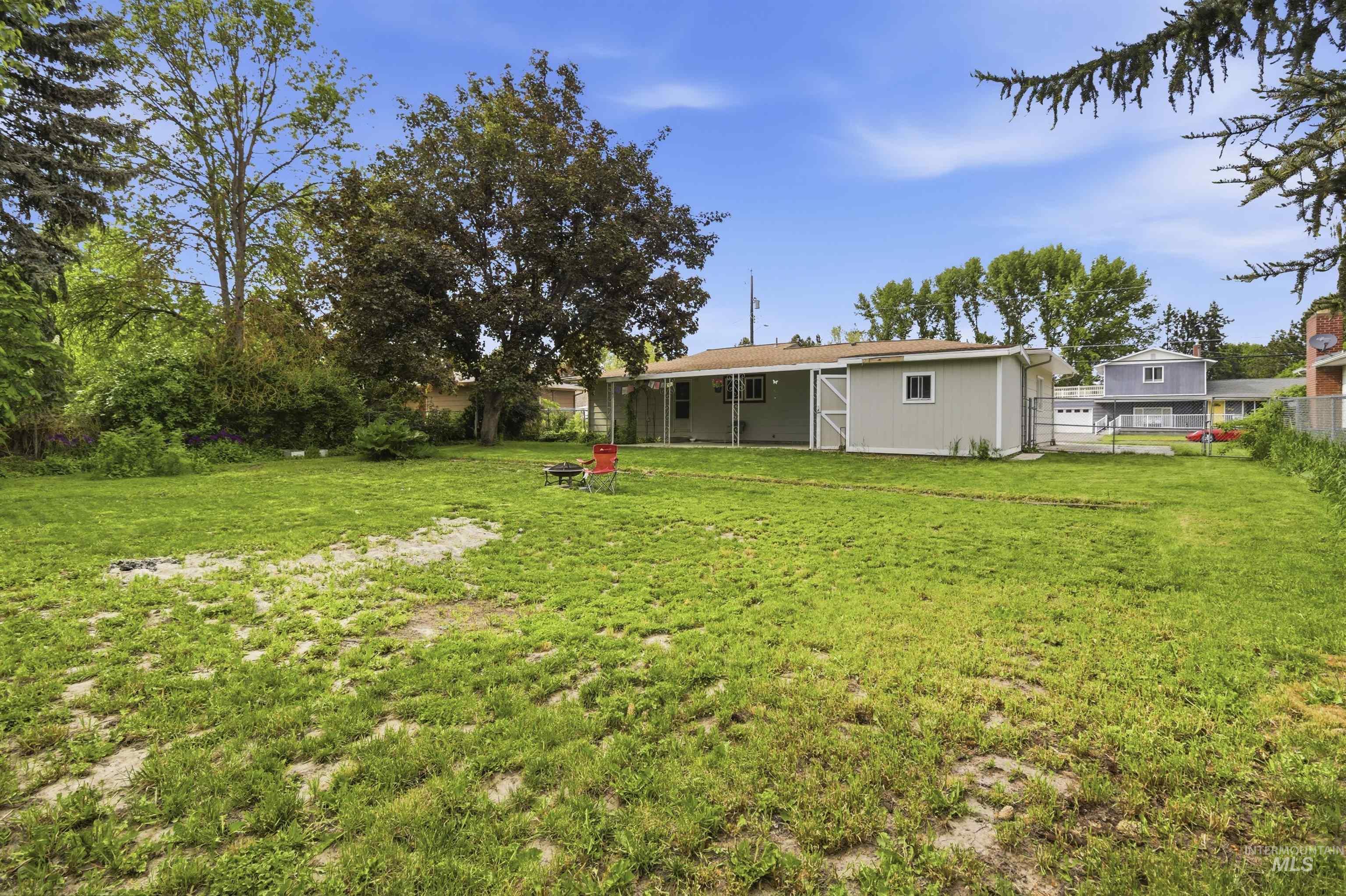 1651 Hillcrest Drive Property Photo 33