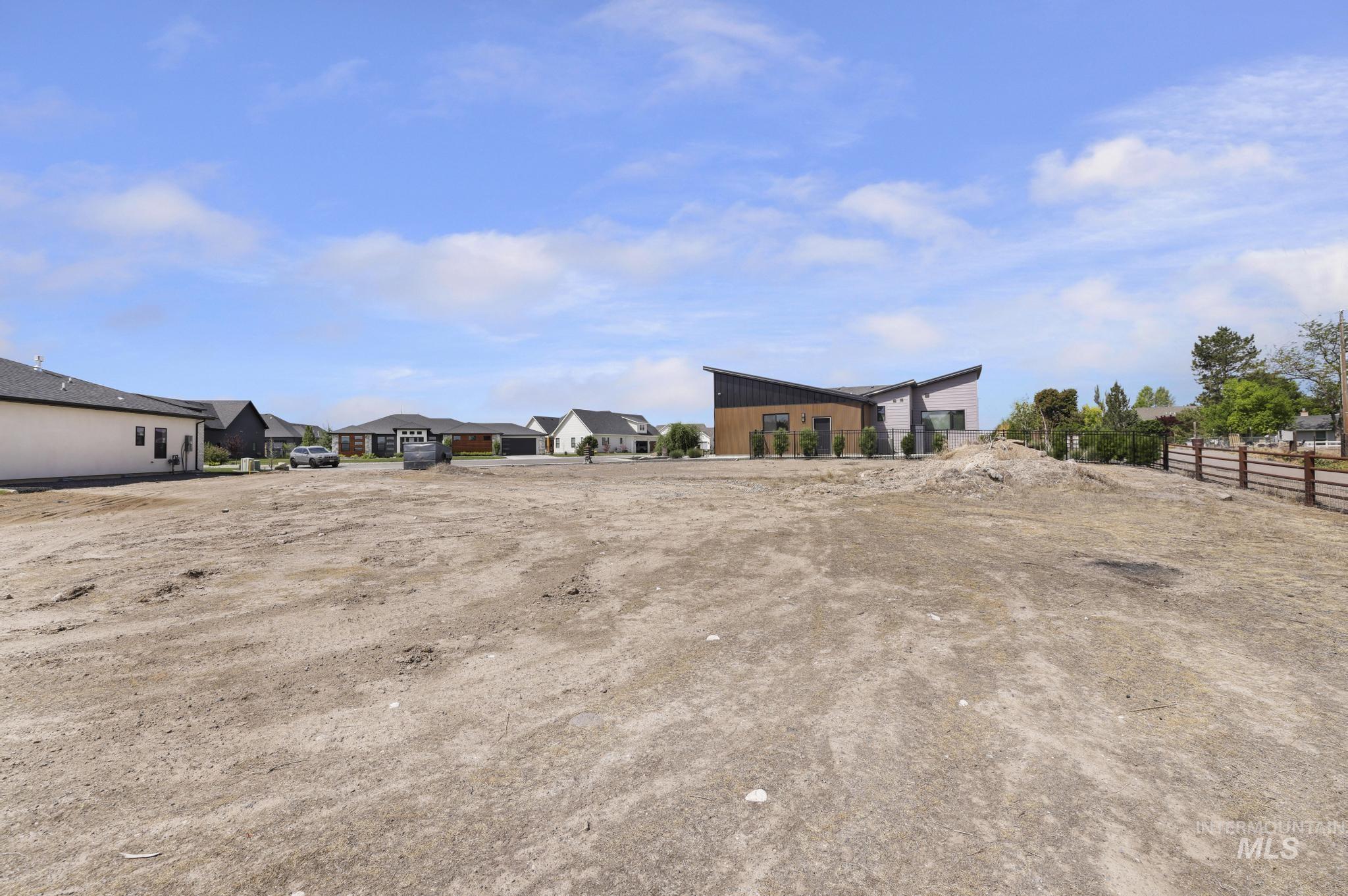 1557 Clear Creek Loop Property Photo 17