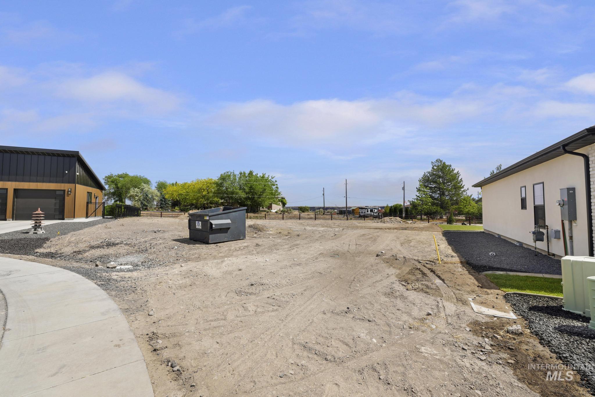 1557 Clear Creek Loop Property Photo 19
