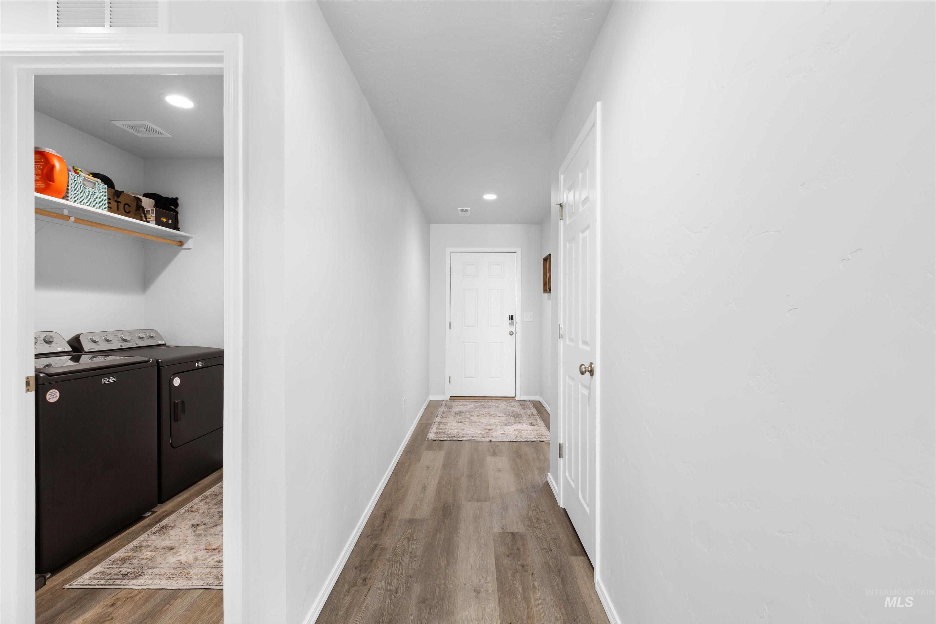 12322 Genevieve St Property Photo 4