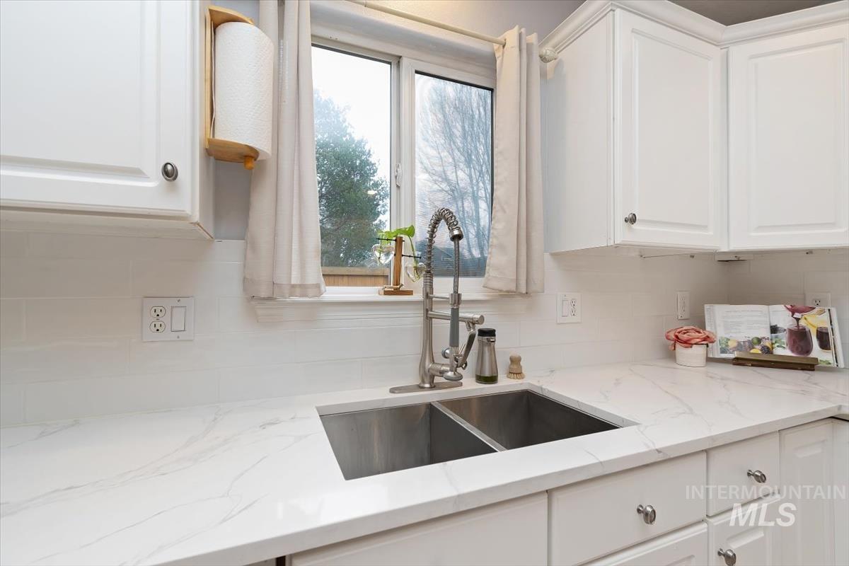 6124 N Tapestry Way Property Photo 13