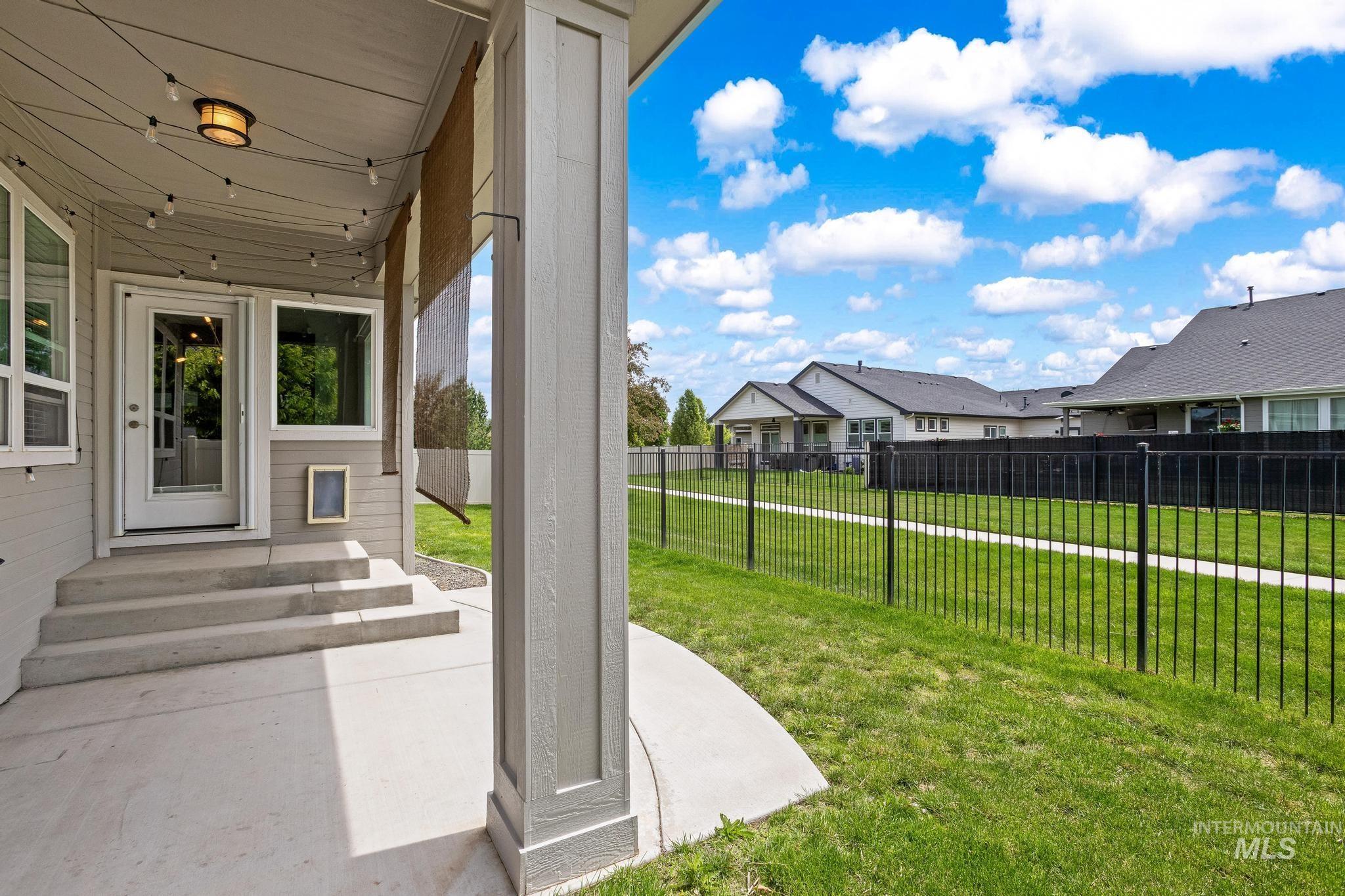 2681 E Rhyolite Ct. Property Photo 41