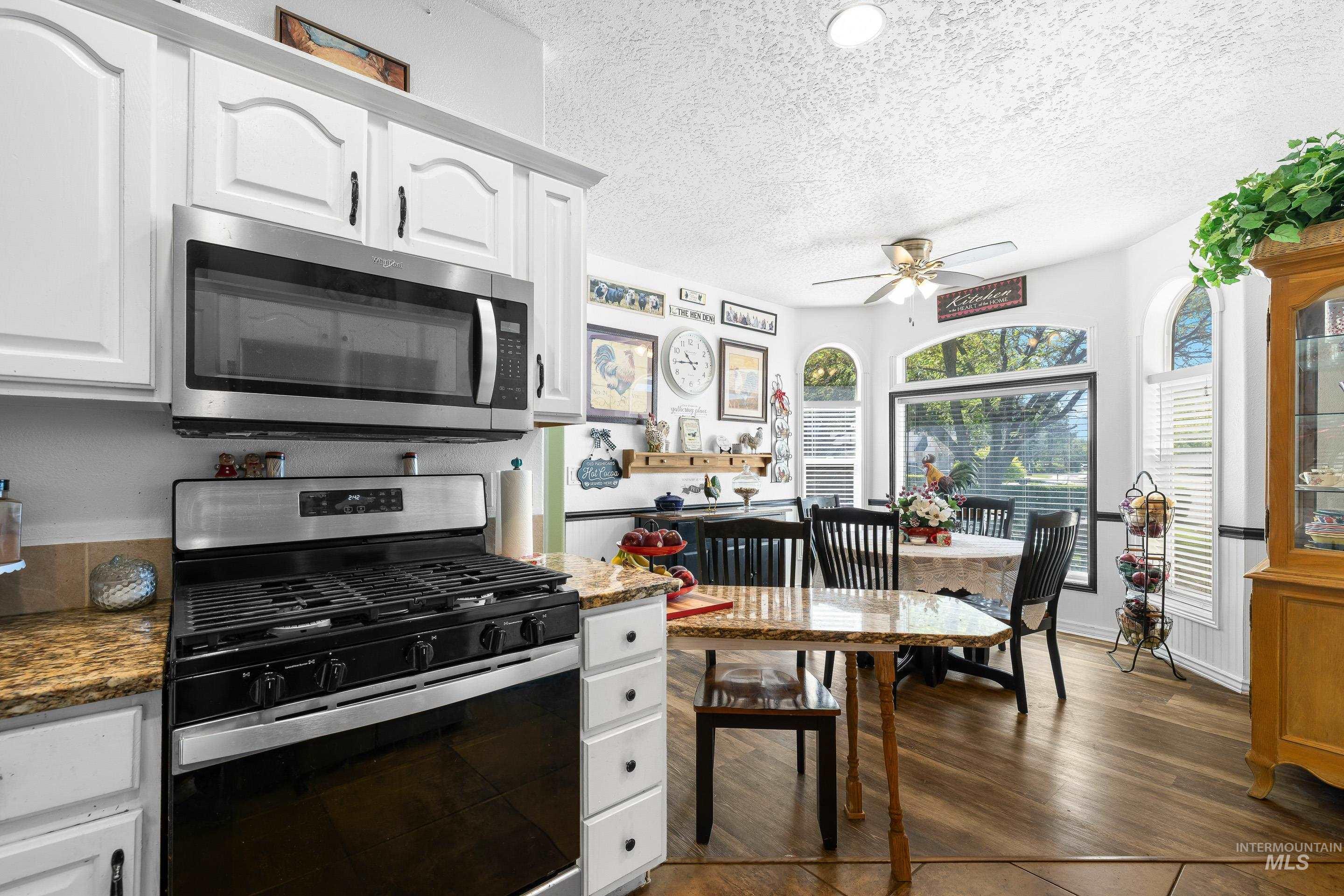 421 Morning Sun Dr Property Photo 15