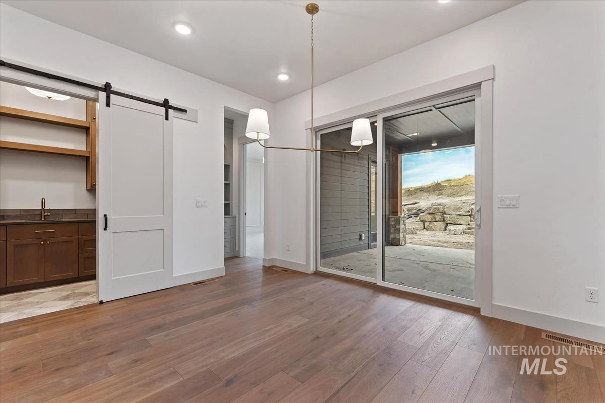 7065 N Cairnhill Way Property Photo 17