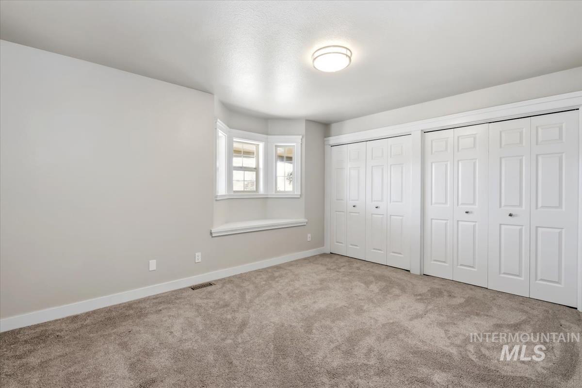 2333 N Mountain Ash Ave Property Photo 20