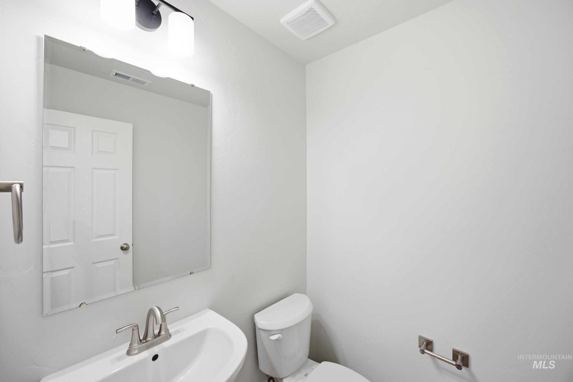 1595 Sunday River St Property Photo 11
