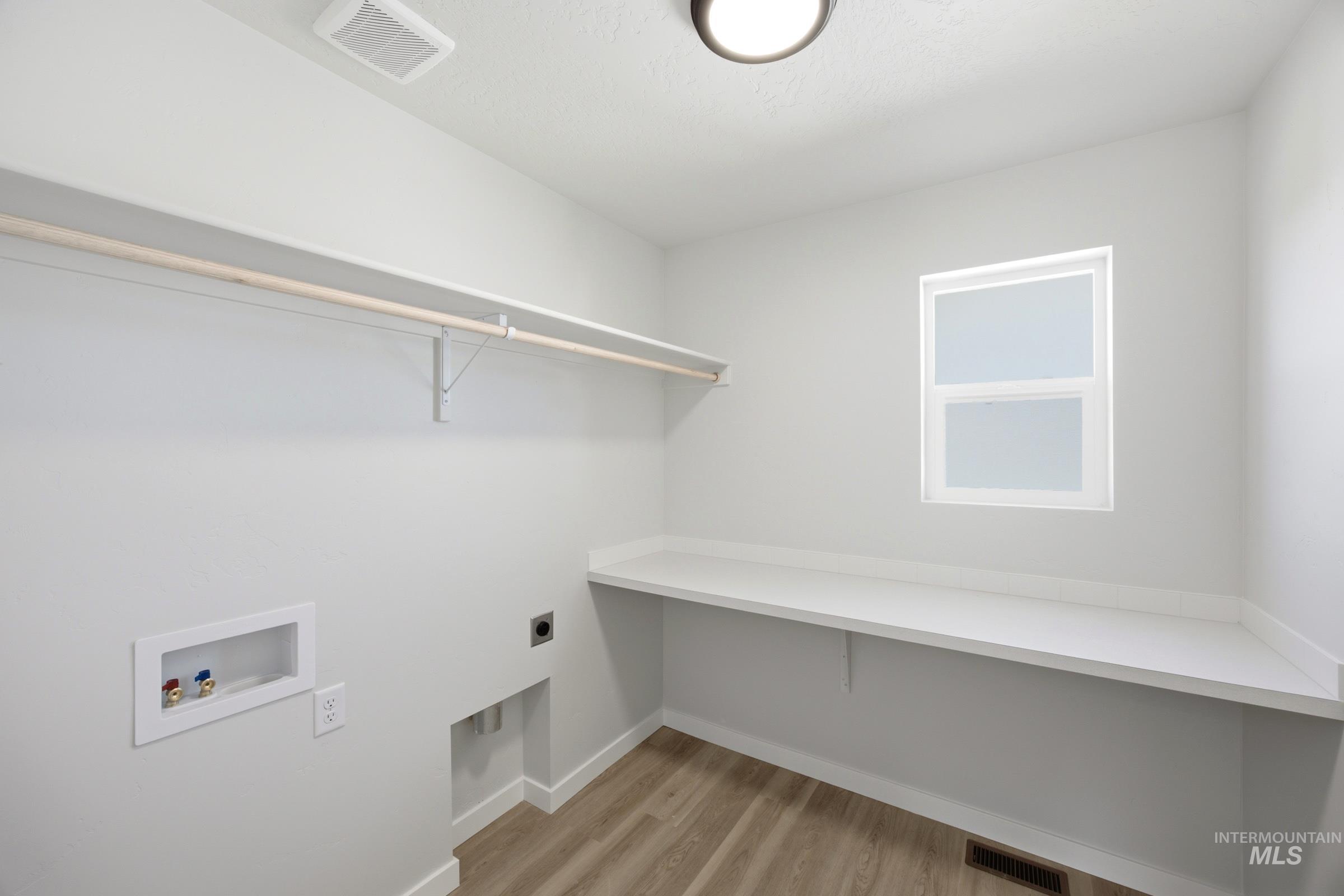 1595 Sunday River St Property Photo 16