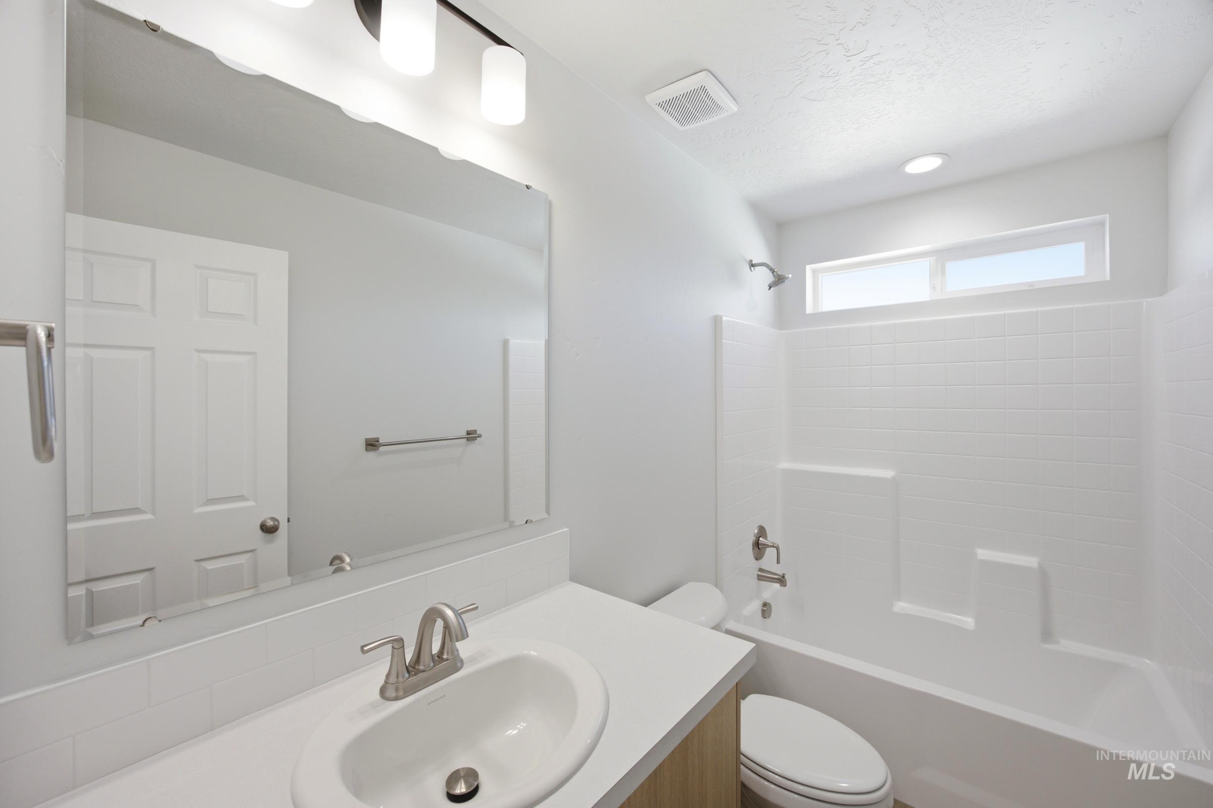 1595 Sunday River St Property Photo 19