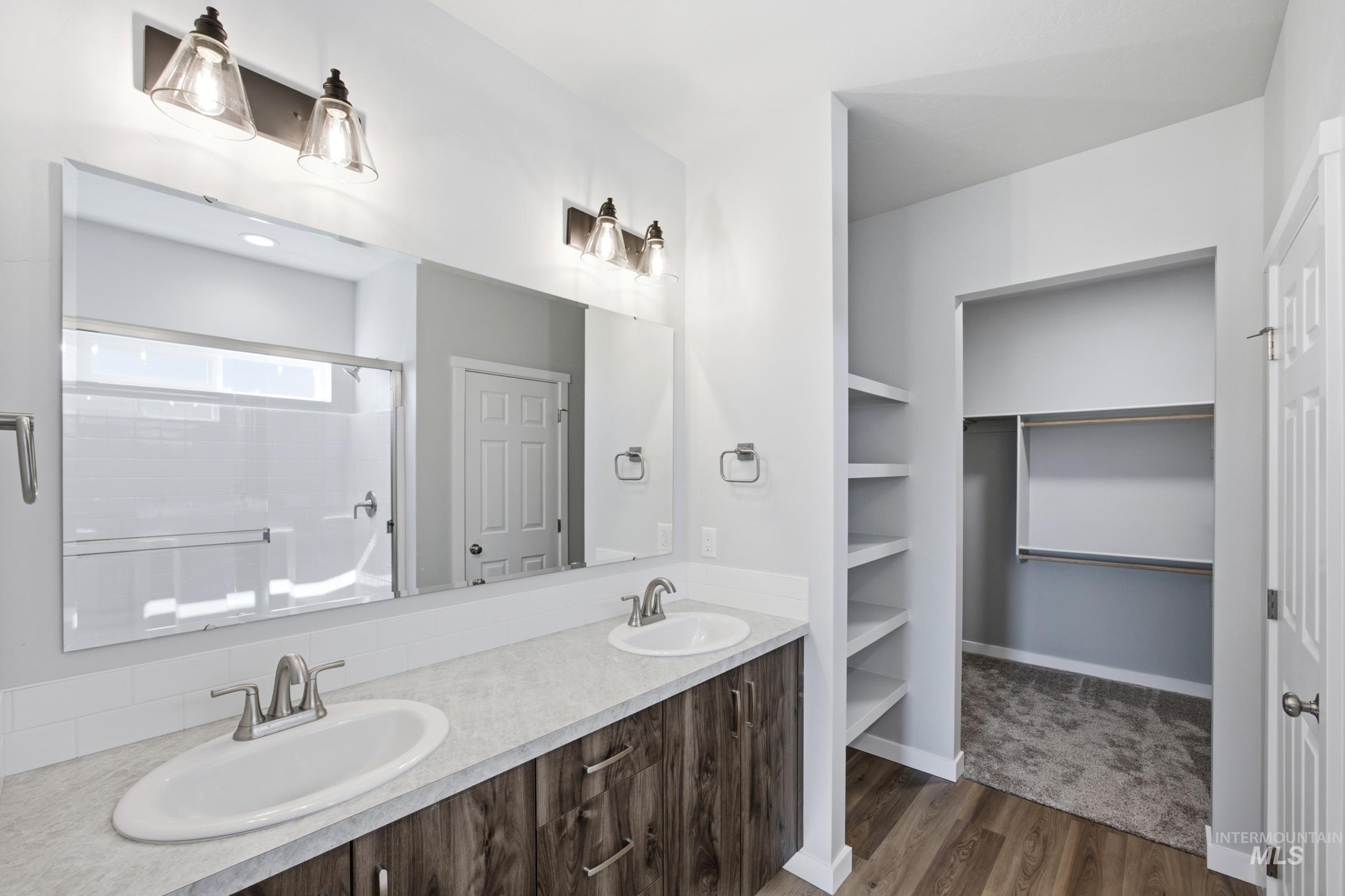 1541 Sunday River St Property Photo 16