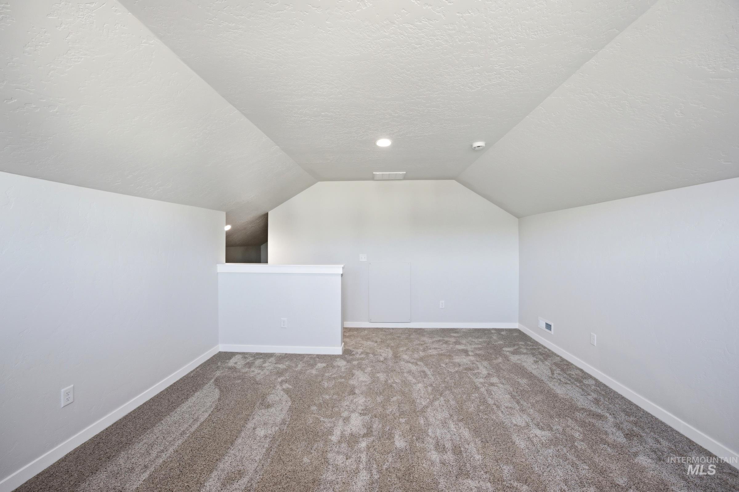 1541 Sunday River St Property Photo 19
