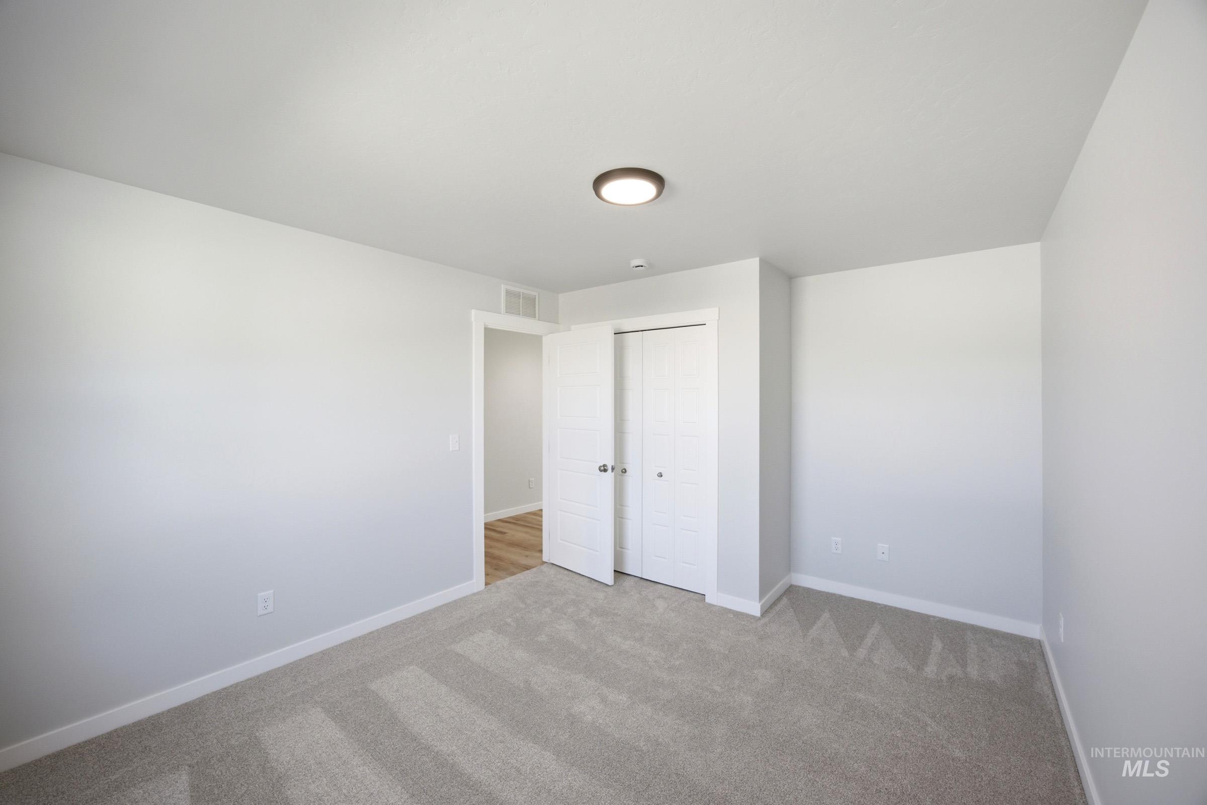 5275 E Phelps Lake Dr Property Photo 12