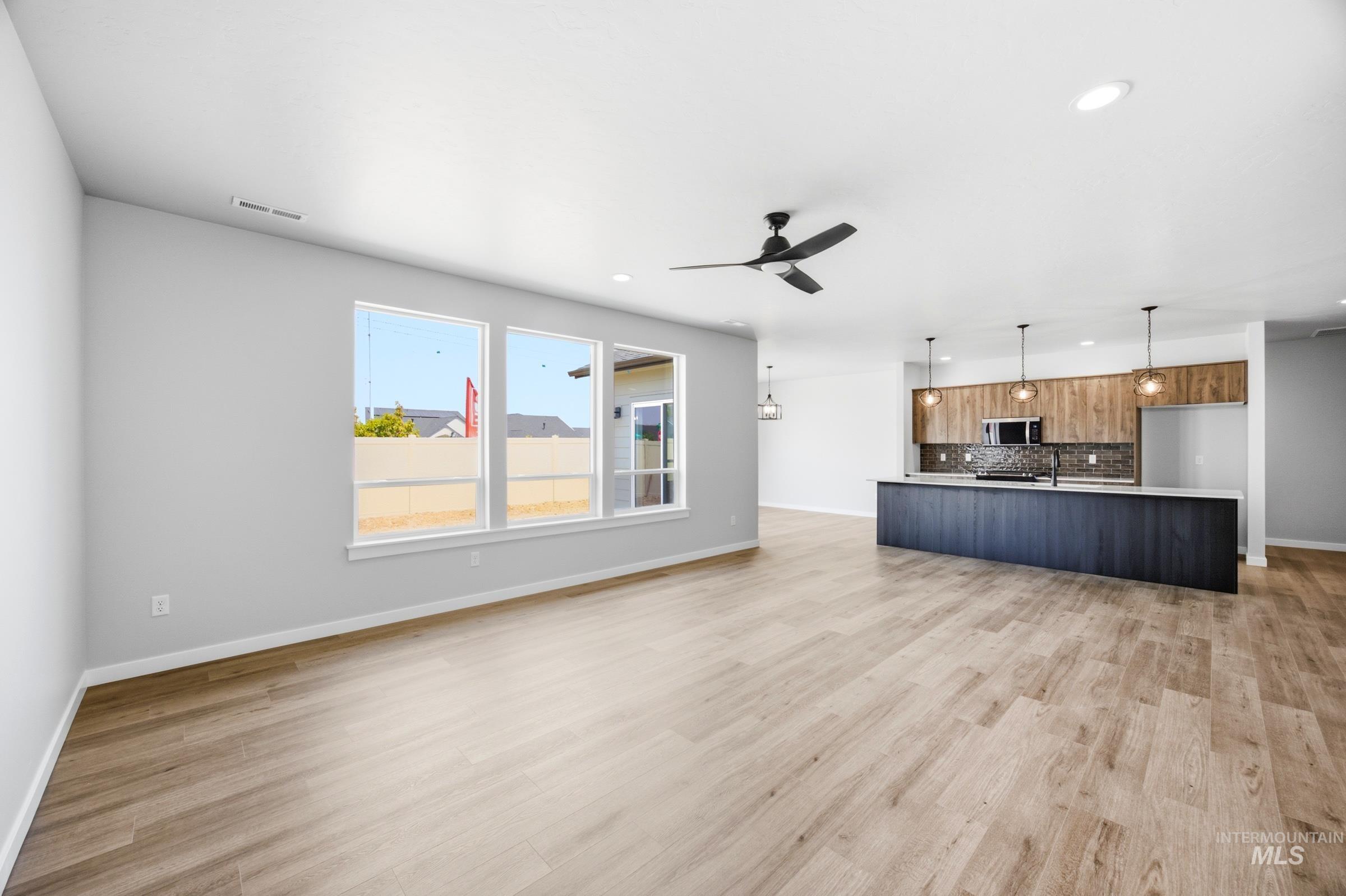 4304 E Woodmurra St Property Photo 8