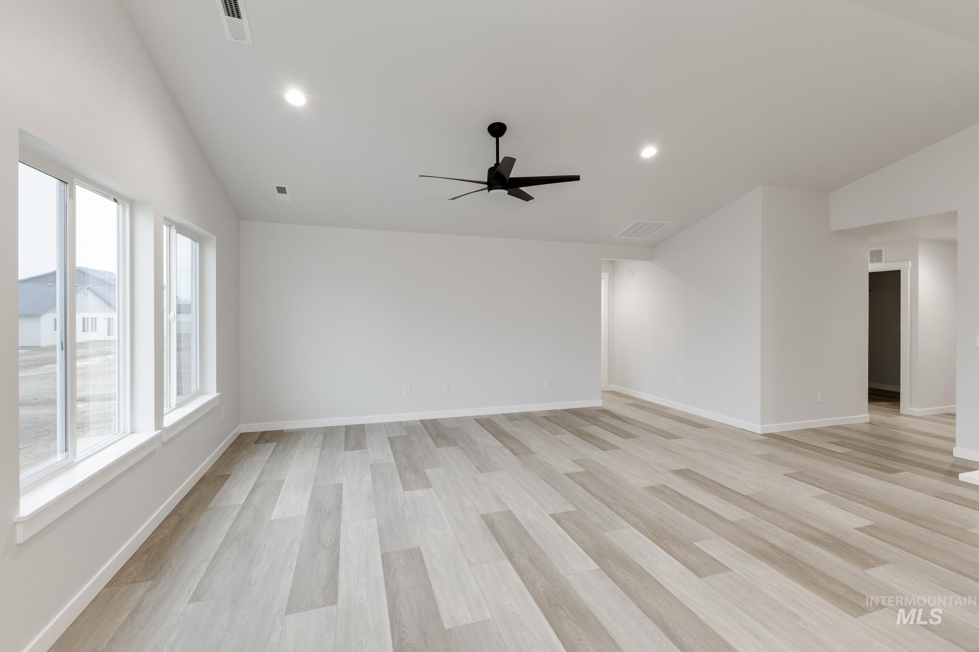4335 E Woodmurra St Property Photo 9