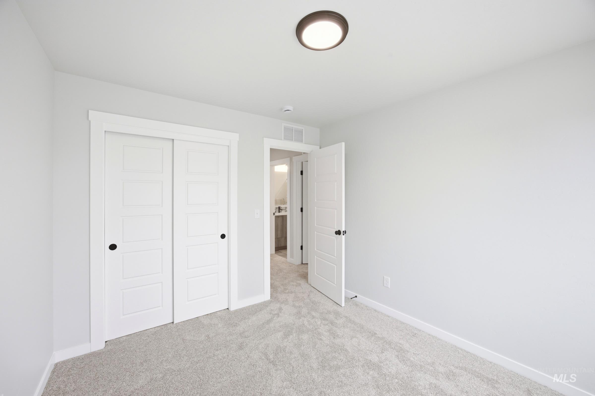 2151 S Border Way Property Photo 28