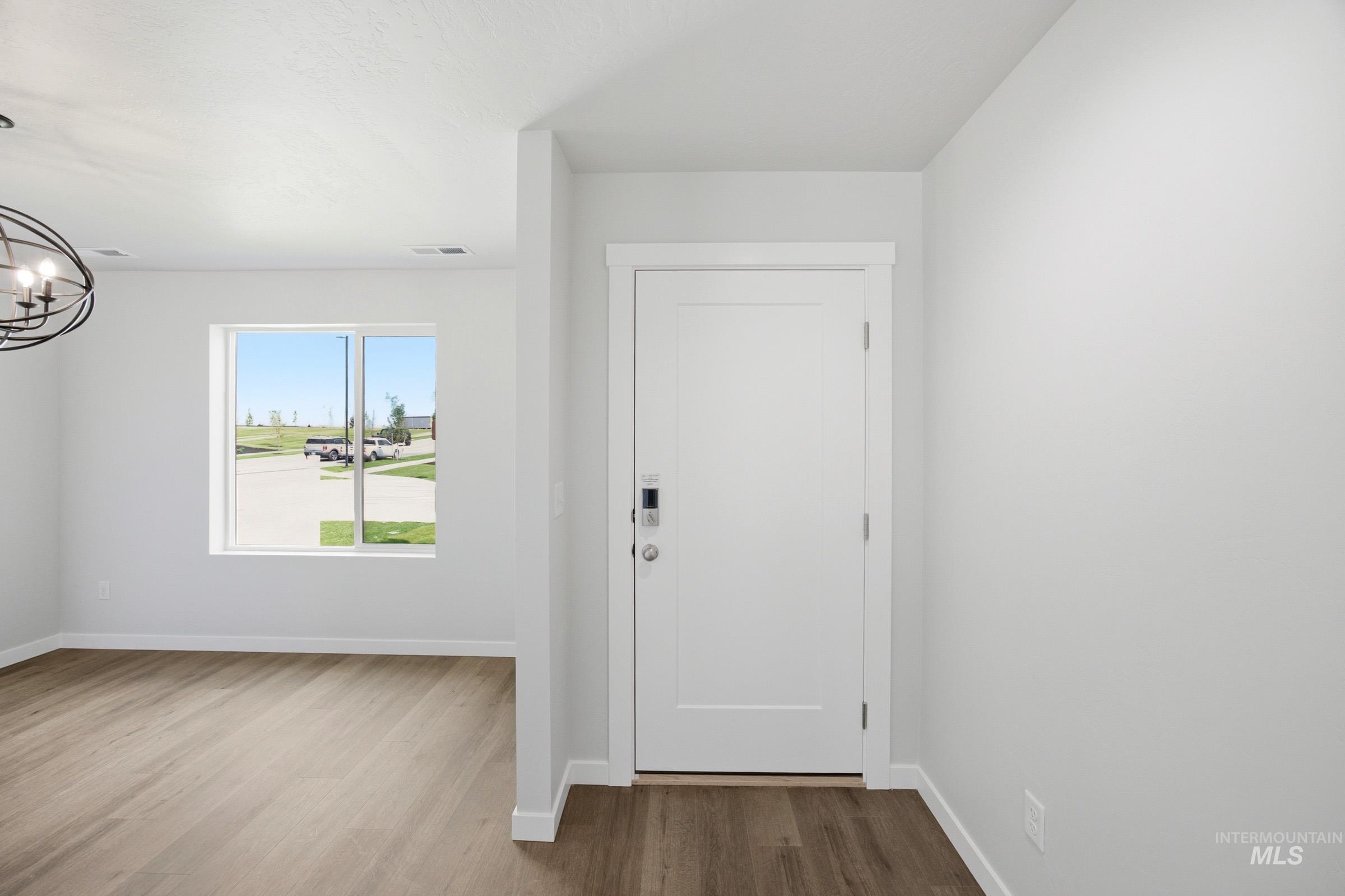1203 W Jasper St Property Photo 2