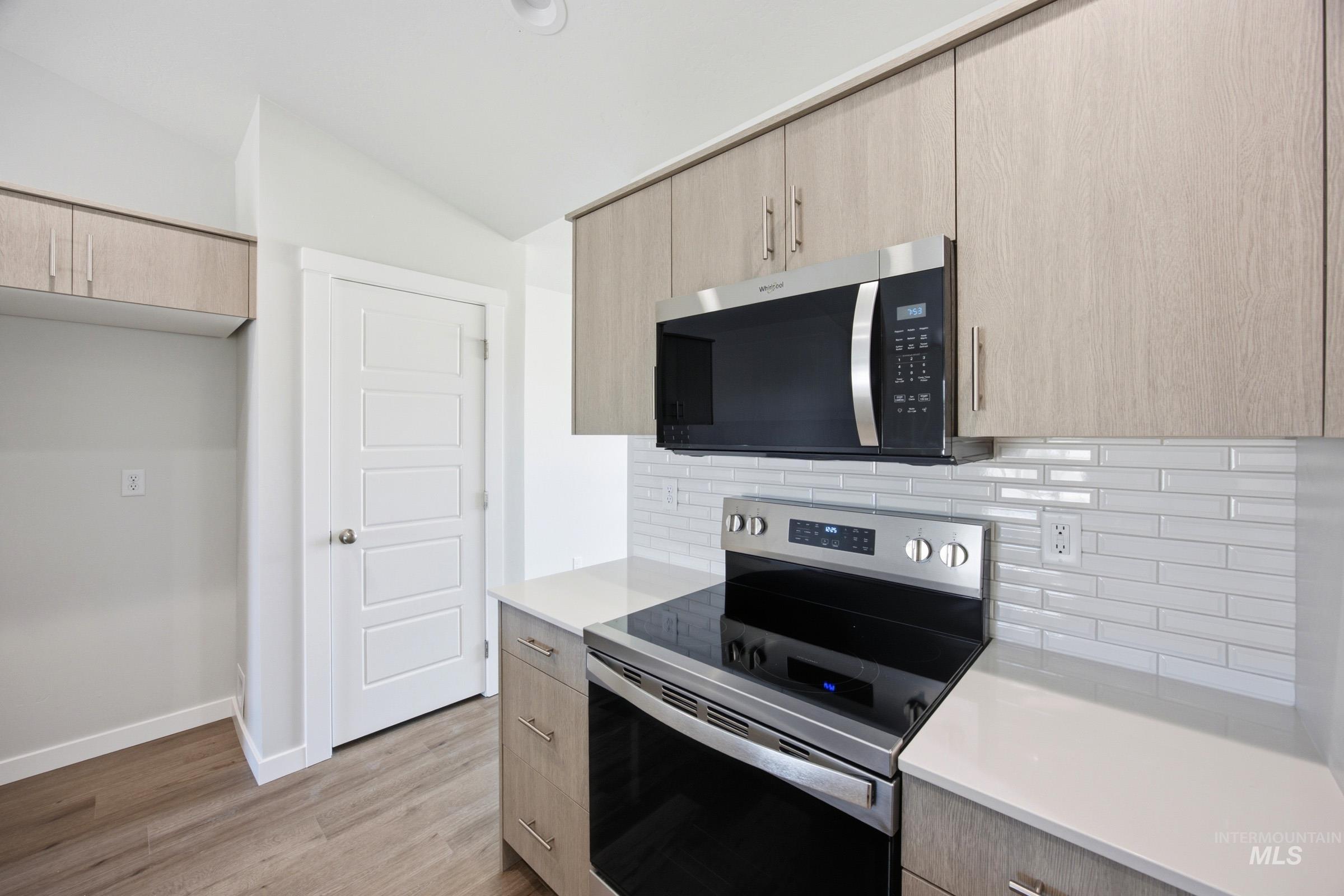 1203 W Jasper St Property Photo 6